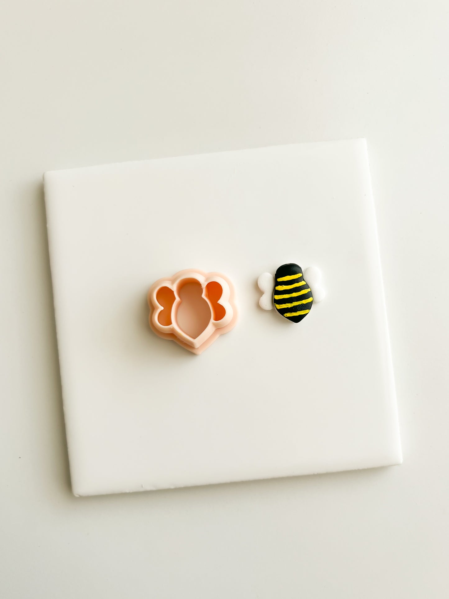 Bumblebee Clay Cutter | Bumblebee Polymer Clay Cutter for DIY Nature Earrings Bee-Themed Jewelry and Handmade Cute Accessories