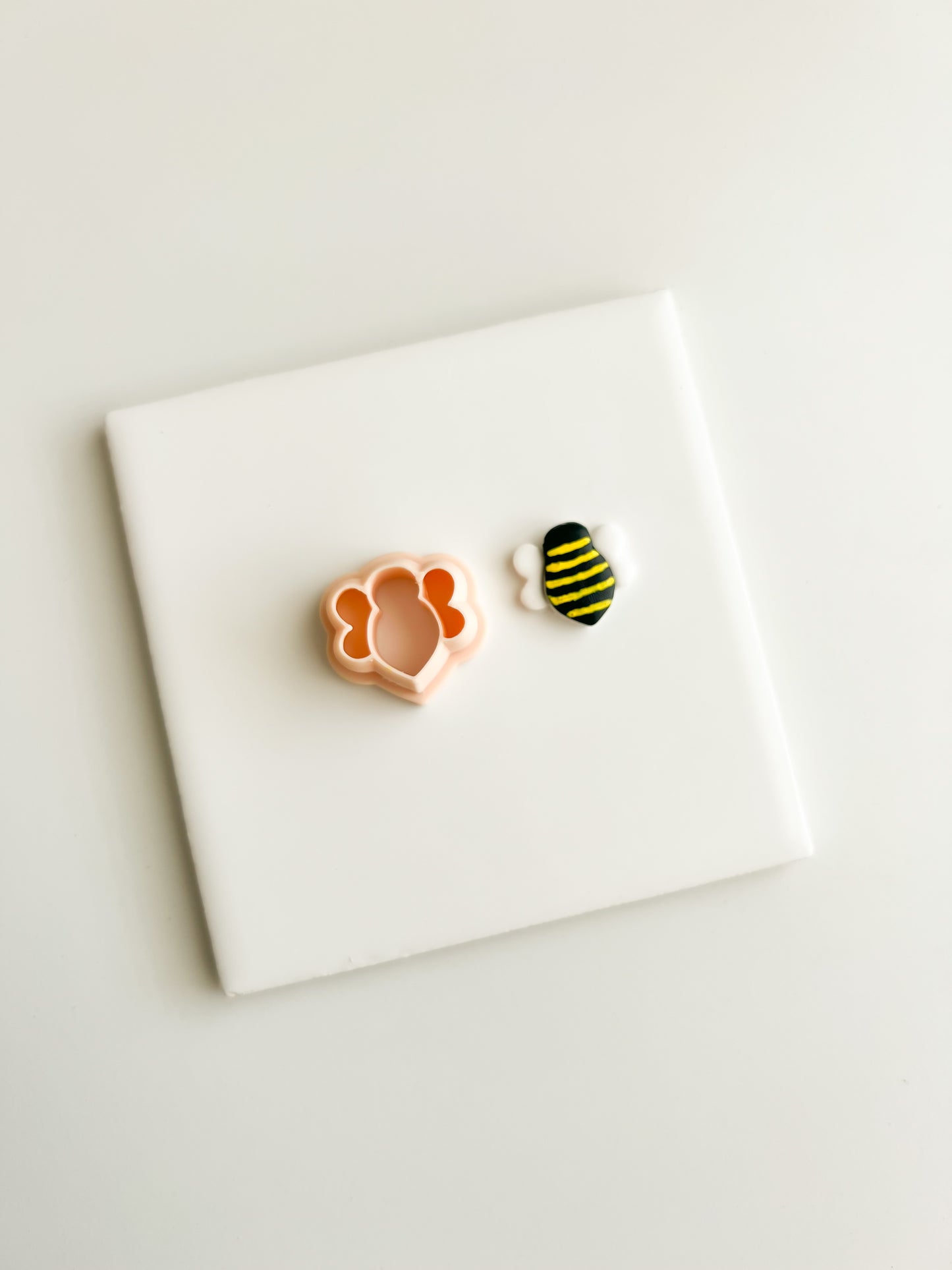 Bumblebee Clay Cutter | Bumblebee Polymer Clay Cutter for DIY Nature Earrings Bee-Themed Jewelry and Handmade Cute Accessories