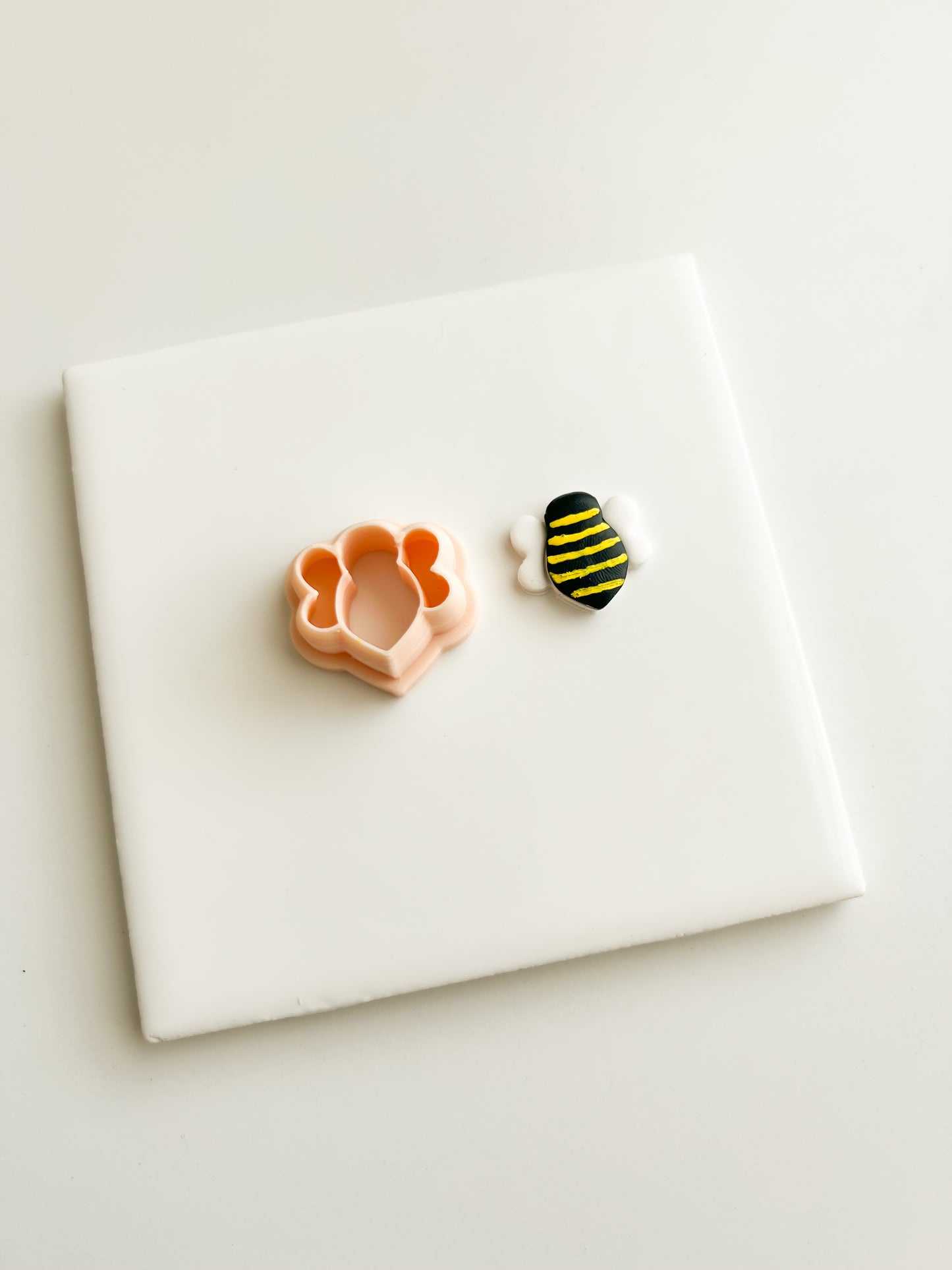 Bumblebee Clay Cutter | Bumblebee Polymer Clay Cutter for DIY Nature Earrings Bee-Themed Jewelry and Handmade Cute Accessories