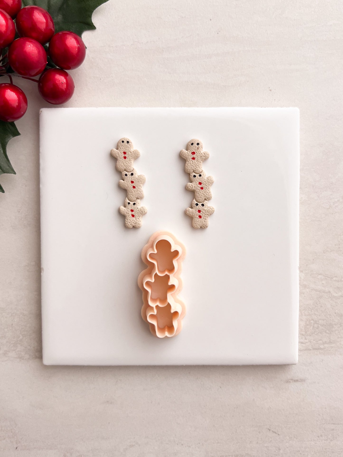 Gingerbread Men Chain Clay Cutter | Gingerbread Men Chain Polymer Clay Cutter for DIY Christmas Earrings Cookie-Themed Jewelry and Handmade Holiday Accessories