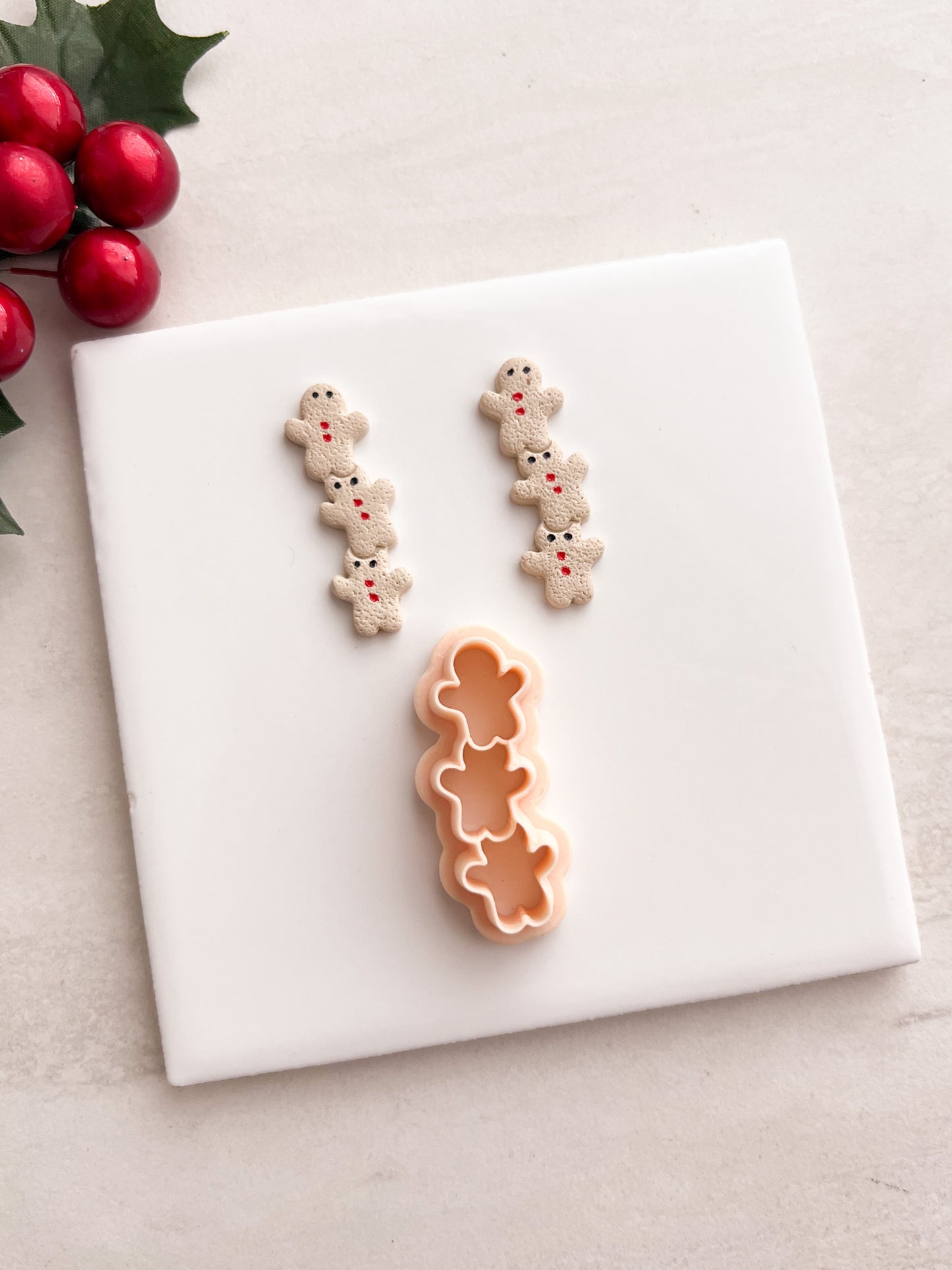 Gingerbread Men Chain Clay Cutter | Gingerbread Men Chain Polymer Clay Cutter for DIY Christmas Earrings Cookie-Themed Jewelry and Handmade Holiday Accessories