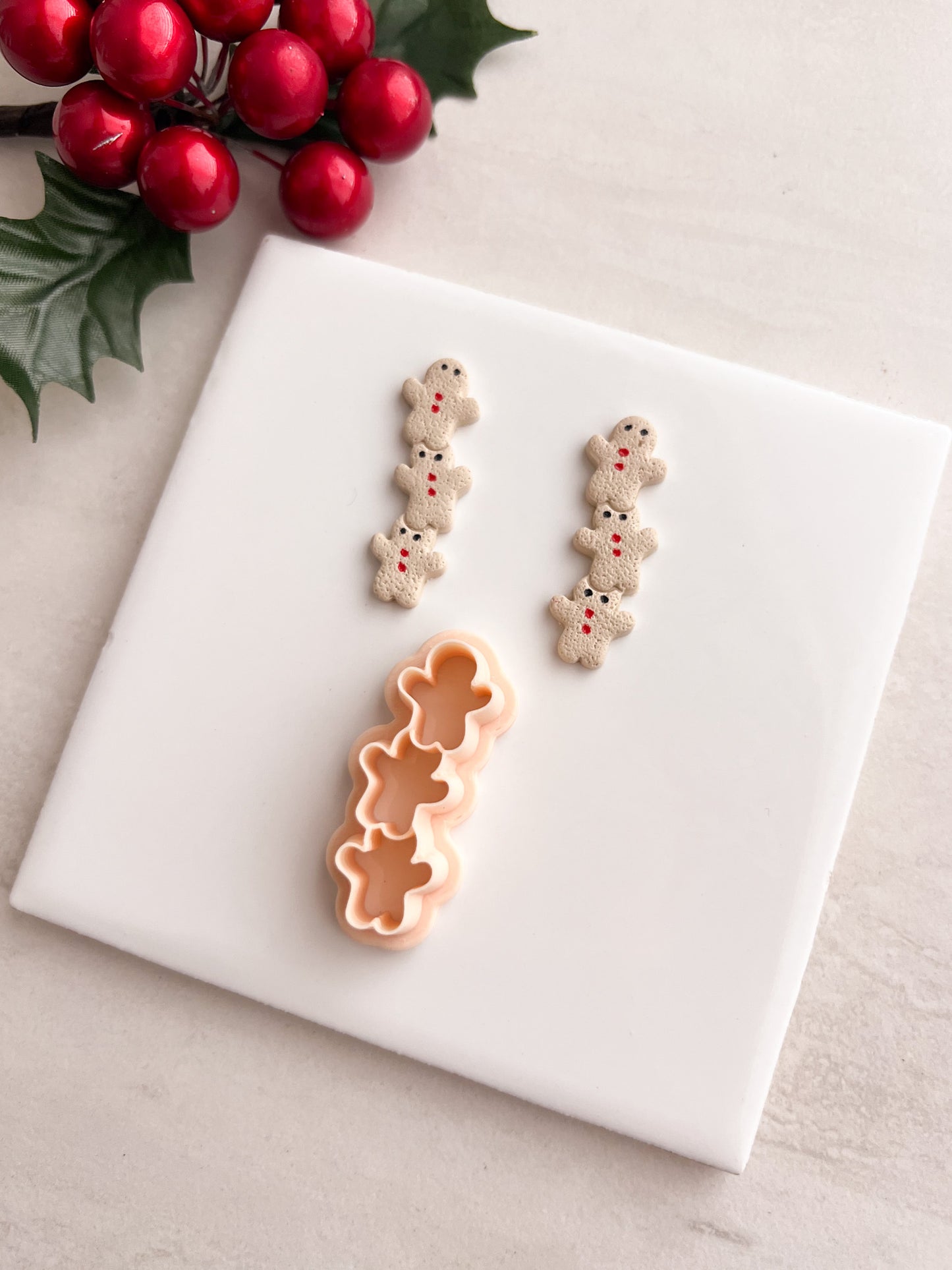 Gingerbread Men Chain Clay Cutter | Gingerbread Men Chain Polymer Clay Cutter for DIY Christmas Earrings Cookie-Themed Jewelry and Handmade Holiday Accessories