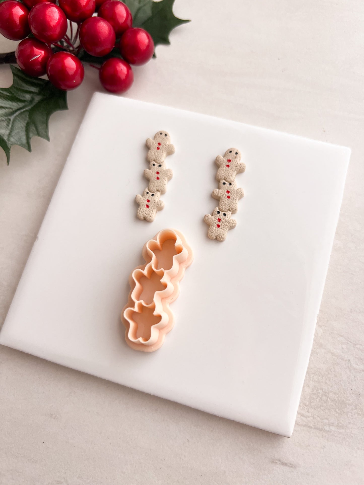 Gingerbread Men Chain Clay Cutter | Gingerbread Men Chain Polymer Clay Cutter for DIY Christmas Earrings Cookie-Themed Jewelry and Handmade Holiday Accessories