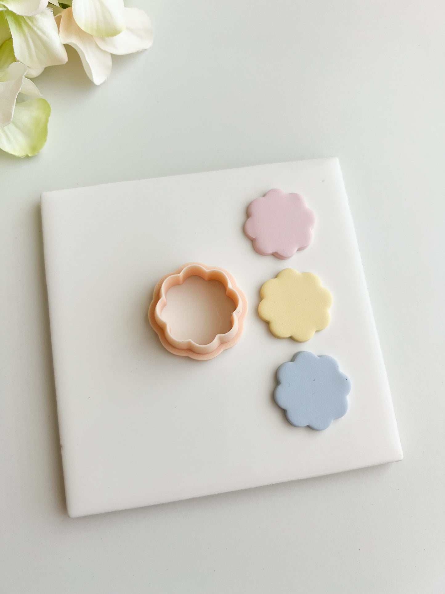 Scalloped Circle No. 2 Clay Cutter | Scalloped Circle No. 2 Polymer Clay Cutter for DIY Geometric Earrings Modern Jewelry and Handmade Minimalist Accessories