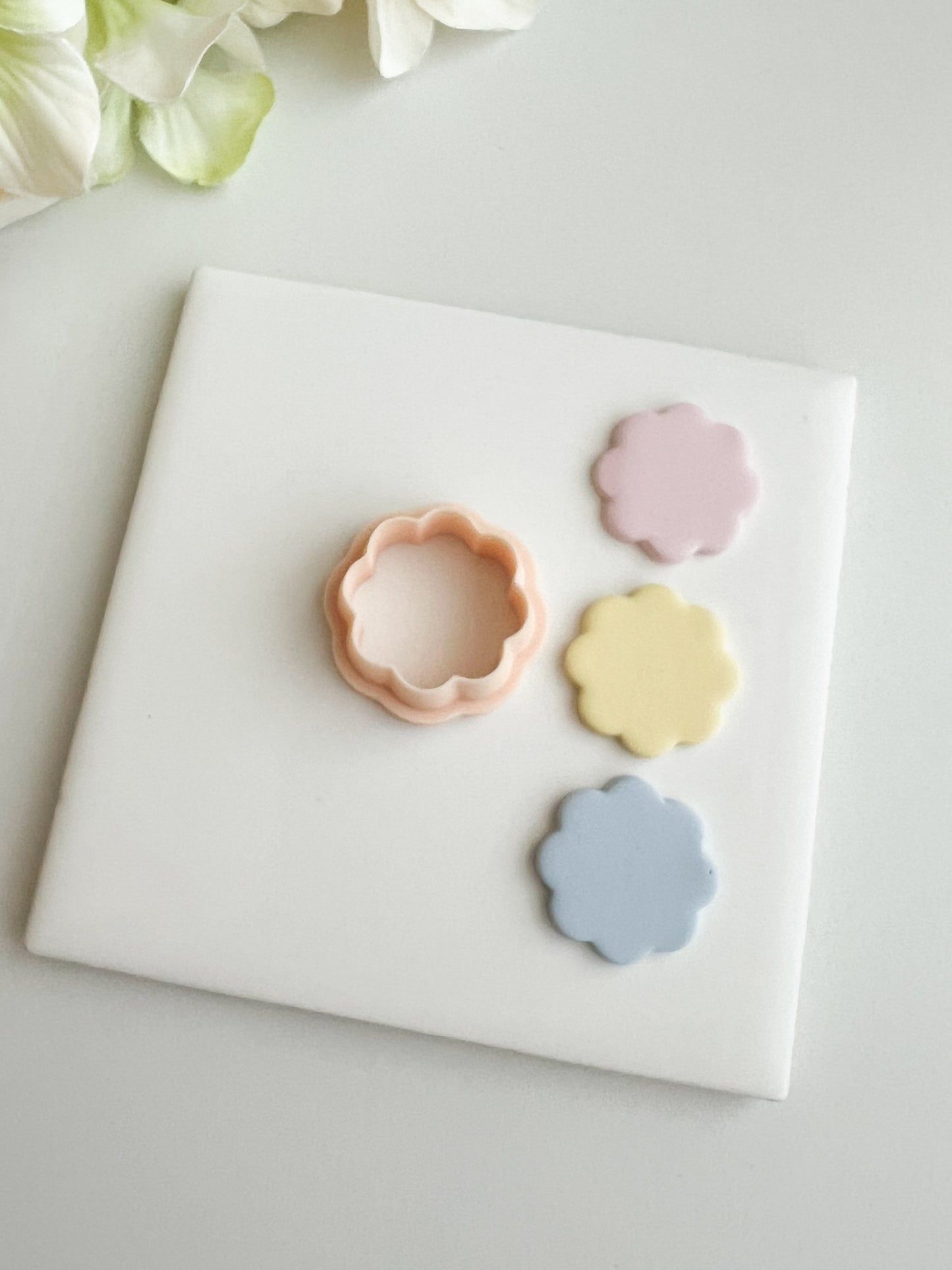 Scalloped Circle No. 2 Clay Cutter | Scalloped Circle No. 2 Polymer Clay Cutter for DIY Geometric Earrings Modern Jewelry and Handmade Minimalist Accessories