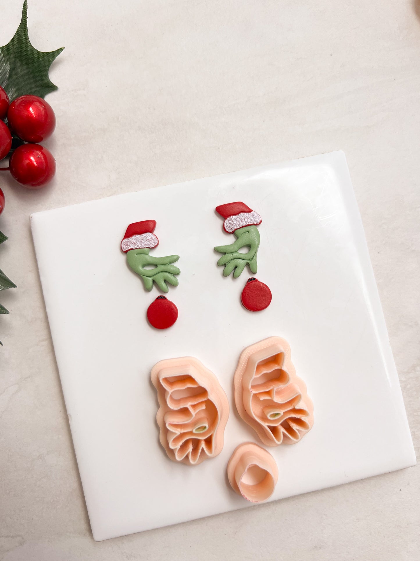 Grinch Hand Clay Cutter | Grinch Hand Polymer Clay Cutter for DIY Christmas Earrings Holiday-Themed Jewelry and Handmade Festive Accessories