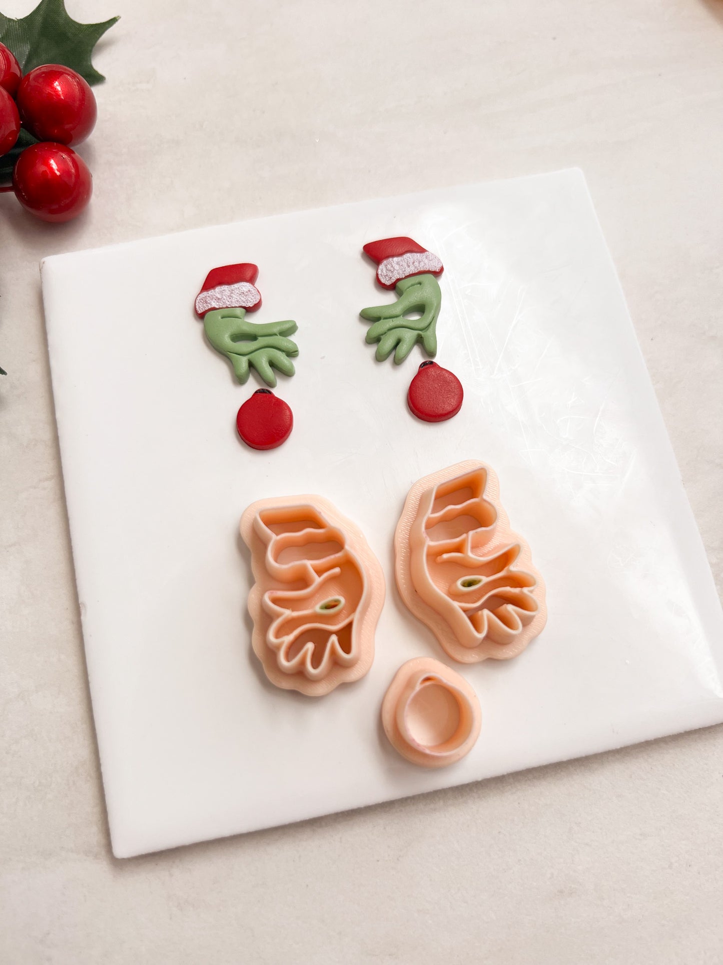 Grinch Hand Clay Cutter | Grinch Hand Polymer Clay Cutter for DIY Christmas Earrings Holiday-Themed Jewelry and Handmade Festive Accessories