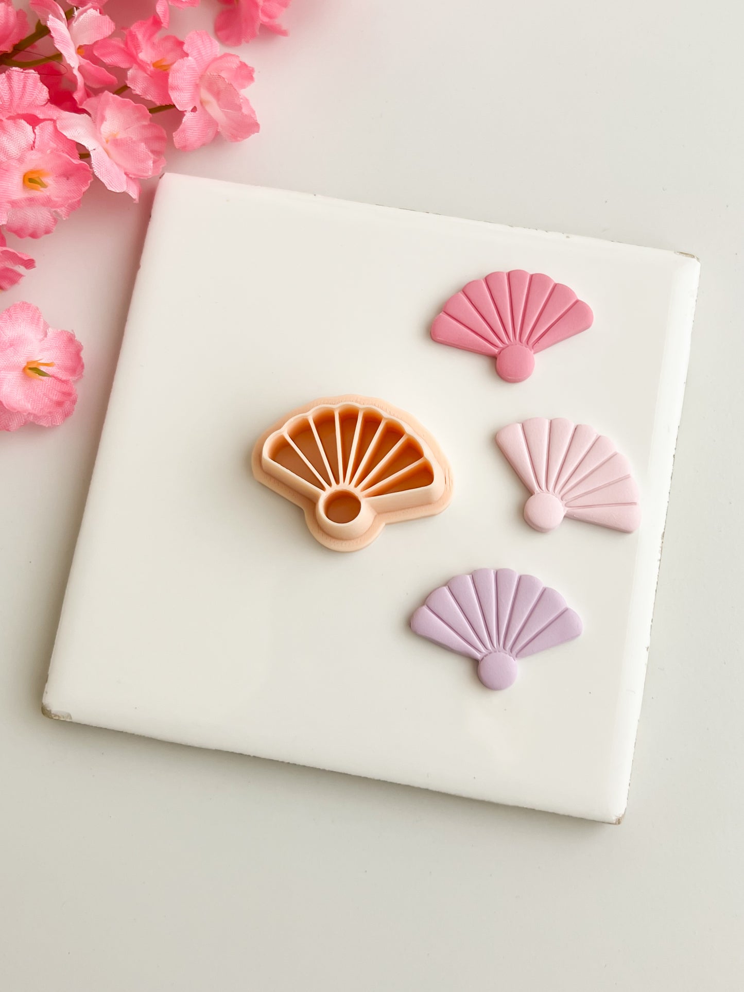 Hand Fan Clay Cutter | Hand Fan Polymer Clay Cutter for DIY Elegant Earrings Vintage-Themed Jewelry and Handmade Chic Accessories