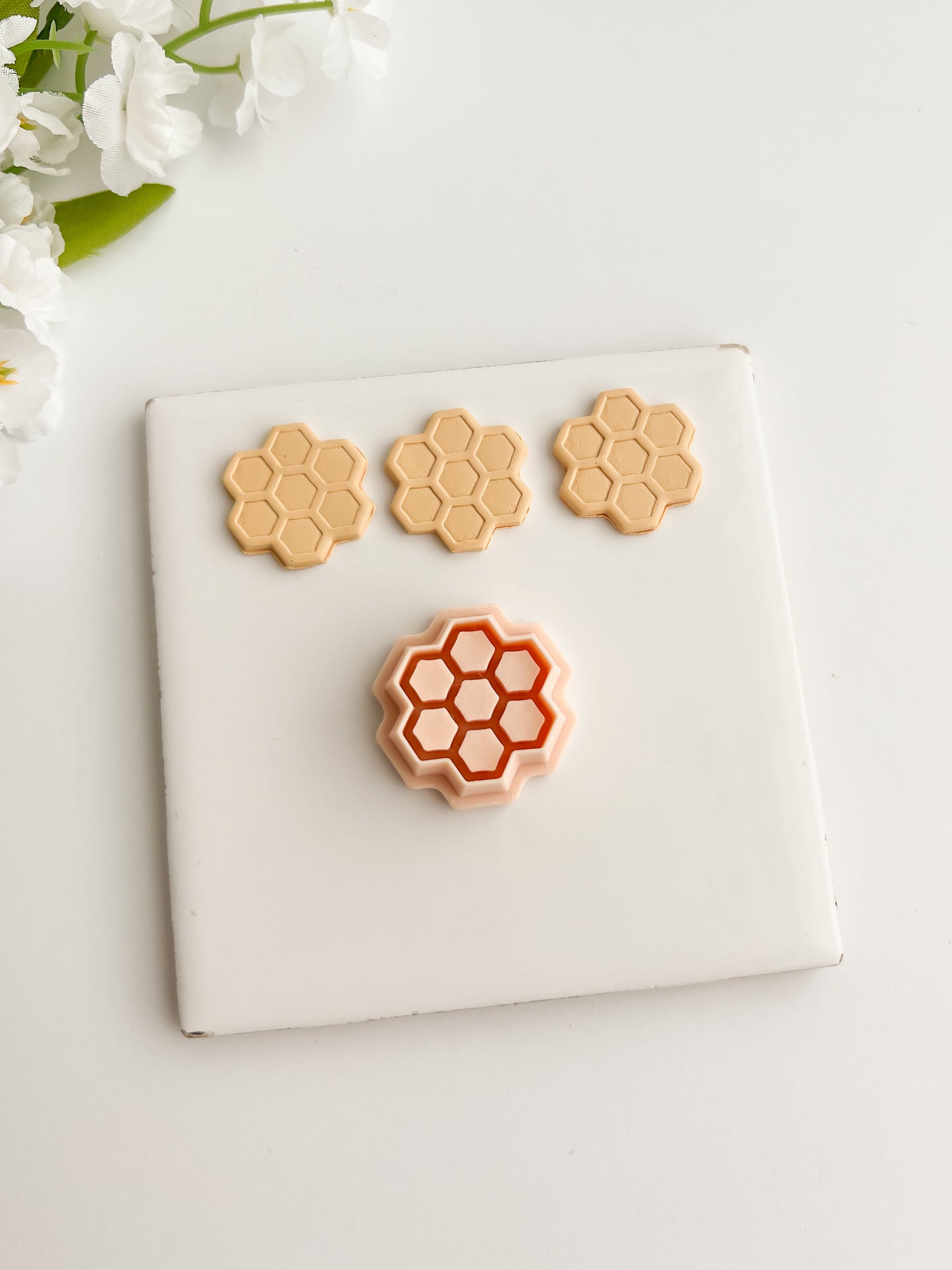 Honeycomb Clay Cutter | Honeycomb Polymer Clay Cutter for DIY Nature Earrings Bee-Themed Jewelry and Handmade Cute Accessories