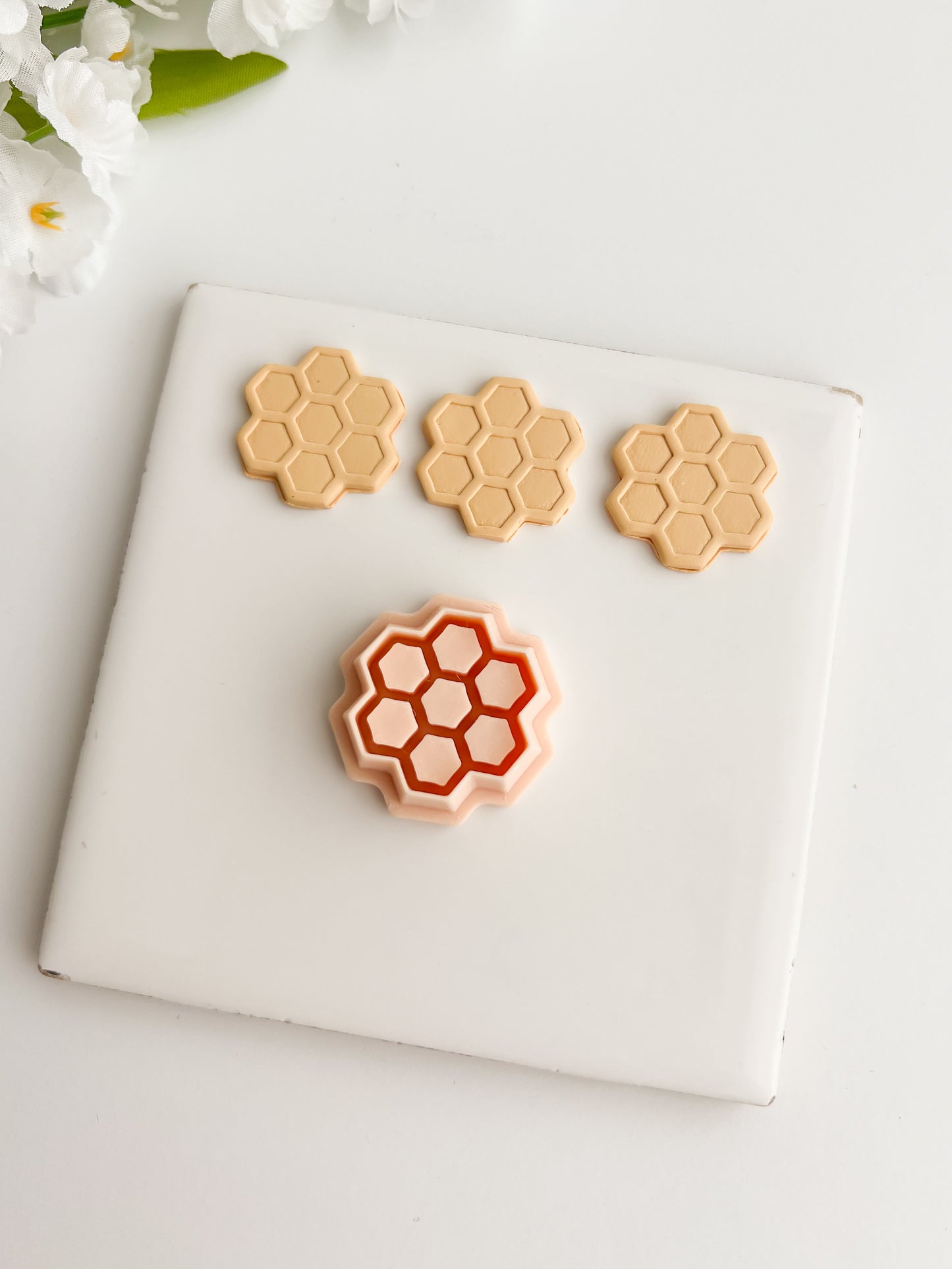 Honeycomb Clay Cutter | Honeycomb Polymer Clay Cutter for DIY Nature Earrings Bee-Themed Jewelry and Handmade Cute Accessories