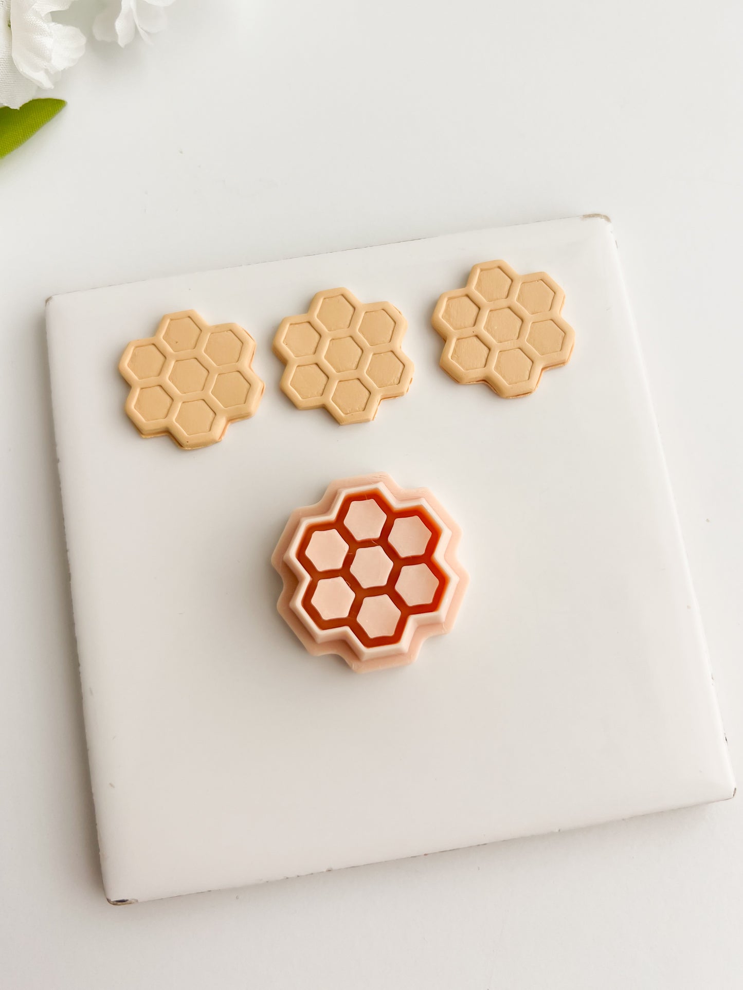 Honeycomb Clay Cutter | Honeycomb Polymer Clay Cutter for DIY Nature Earrings Bee-Themed Jewelry and Handmade Cute Accessories