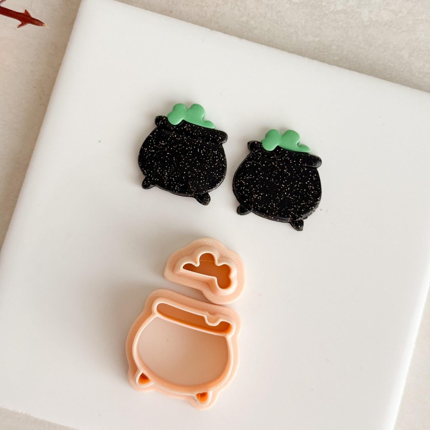 2025 Cauldron No. 1 | Cauldron Shape Spooky Halloween Fall Embossed Polymer Clay Tools for Autumn Earrings & Crafts