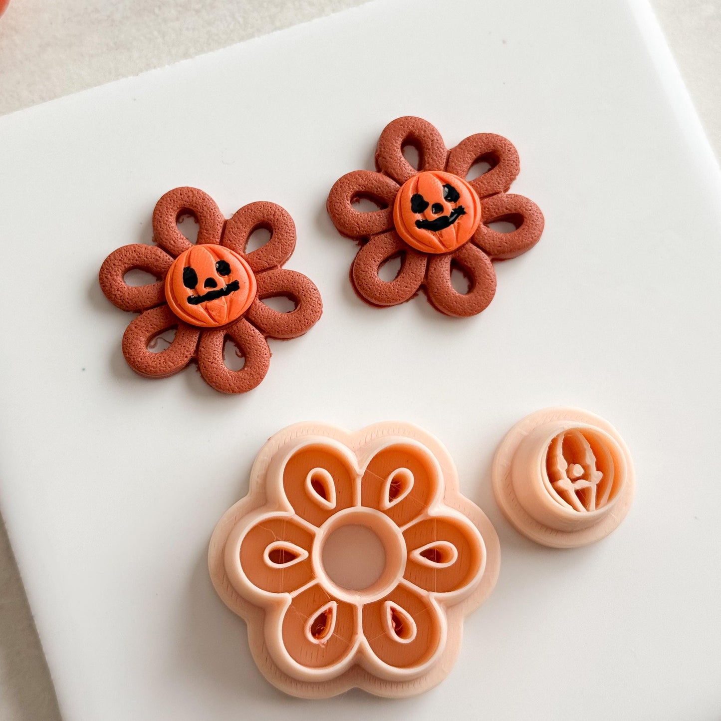 2025 Floral Pumpkin Clay Cutter | Jack-o’-Lantern Floral Cutout Polymer Clay Cutter for Fall Earrings and Halloween Crafts