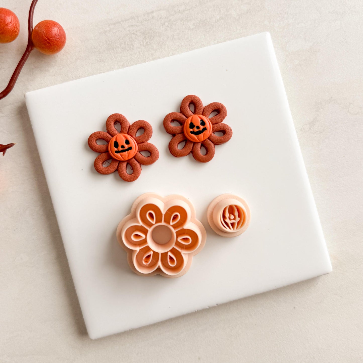 2025 Floral Pumpkin Clay Cutter | Jack-o’-Lantern Floral Cutout Polymer Clay Cutter for Fall Earrings and Halloween Crafts