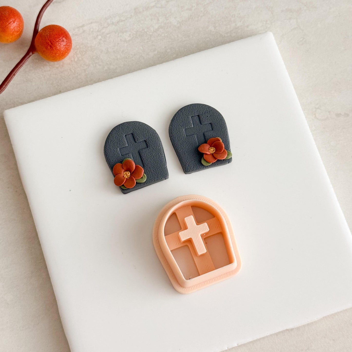 2025 Tombstone with Cross Clay Cutter | Spooky Halloween Gravestone Polymer Clay Cutter for Fall Earrings and Crafts