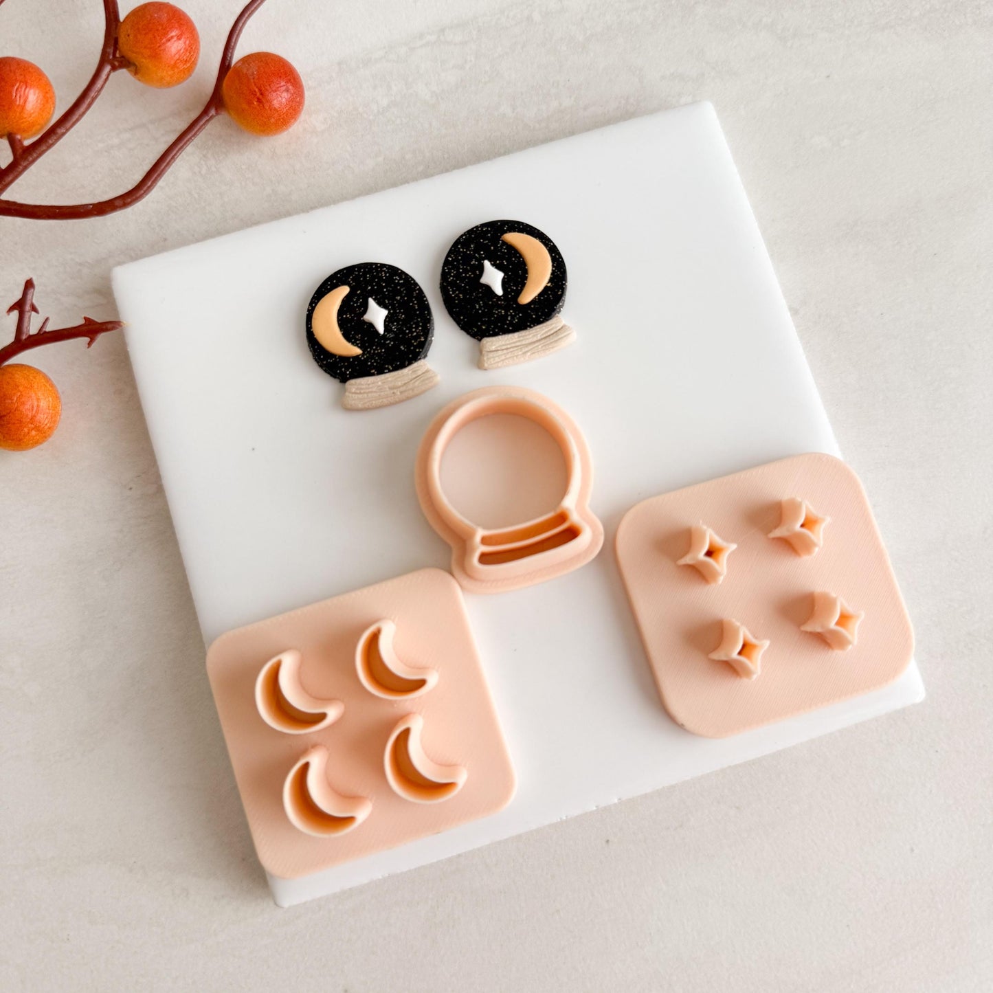2025 Crystal Ball Clay Cutter | Witchy Polymer Clay Cutter for Mystical Earrings and Halloween Crafts Spooky Scary