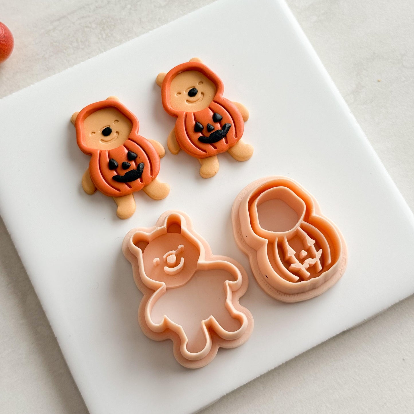 2025 Honey Bear Pumpkin Suit Clay Cutter | Cute Bear in Jack-o'-Lantern Polymer Clay Cutter for Halloween Earrings
