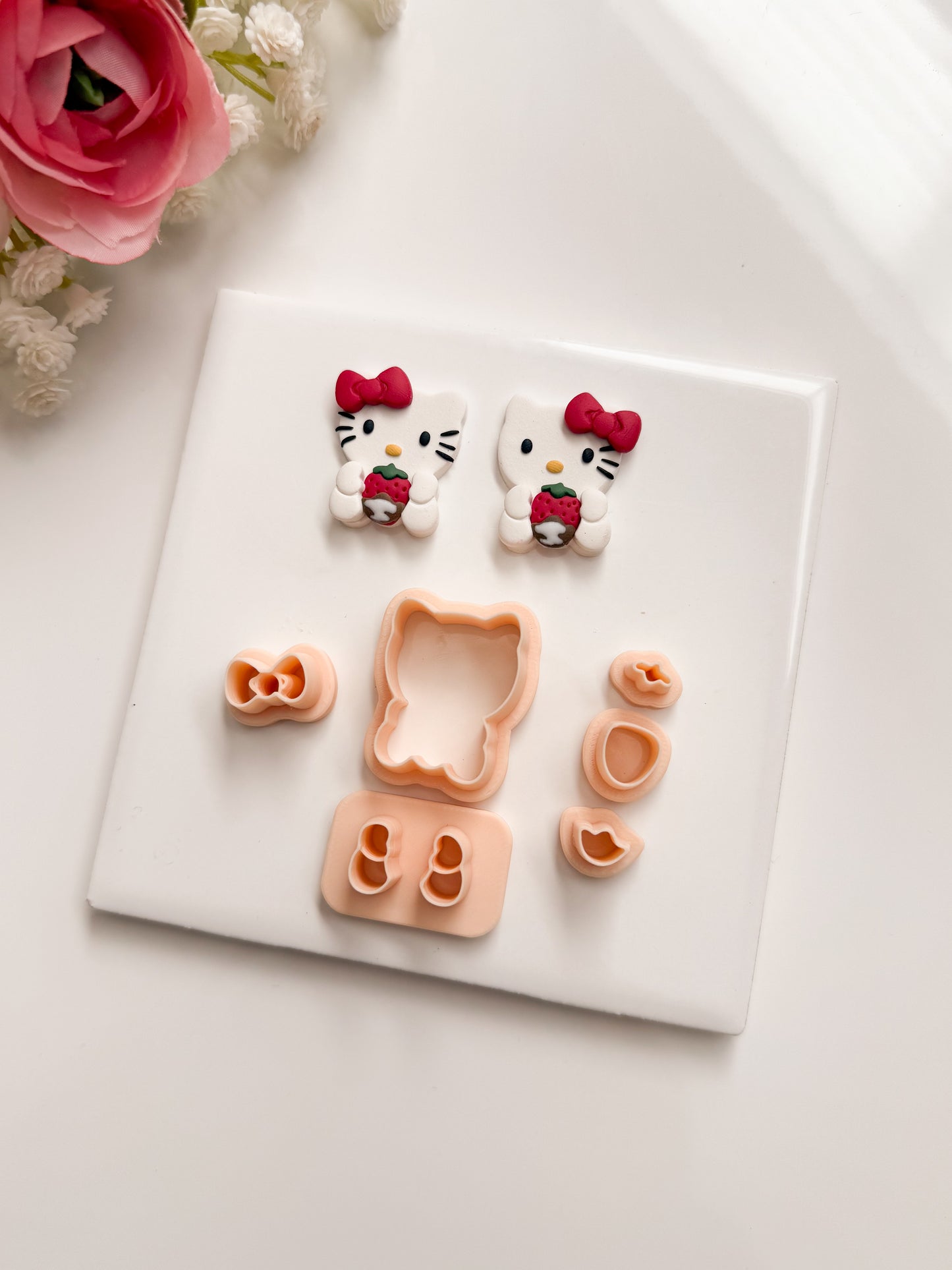 Hello Kitty Holding Chocolate Strawberry Clay Cutter | Hello Kitty Holding Chocolate Strawberry Polymer Clay Cutter for DIY Valentine Earrings Sweet Jewelry and Handmade Cute Accessories