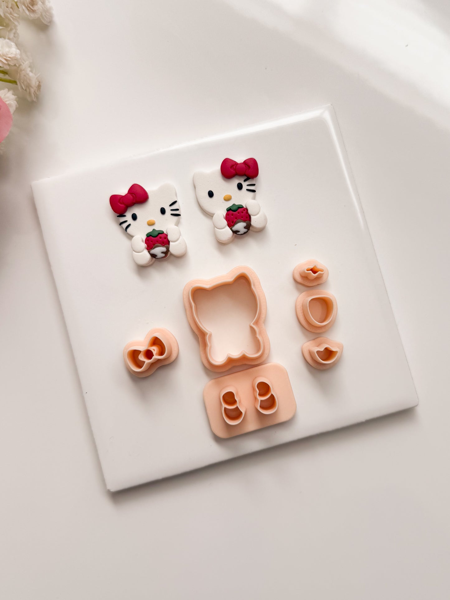 Hello Kitty Holding Chocolate Strawberry Clay Cutter | Hello Kitty Holding Chocolate Strawberry Polymer Clay Cutter for DIY Valentine Earrings Sweet Jewelry and Handmade Cute Accessories