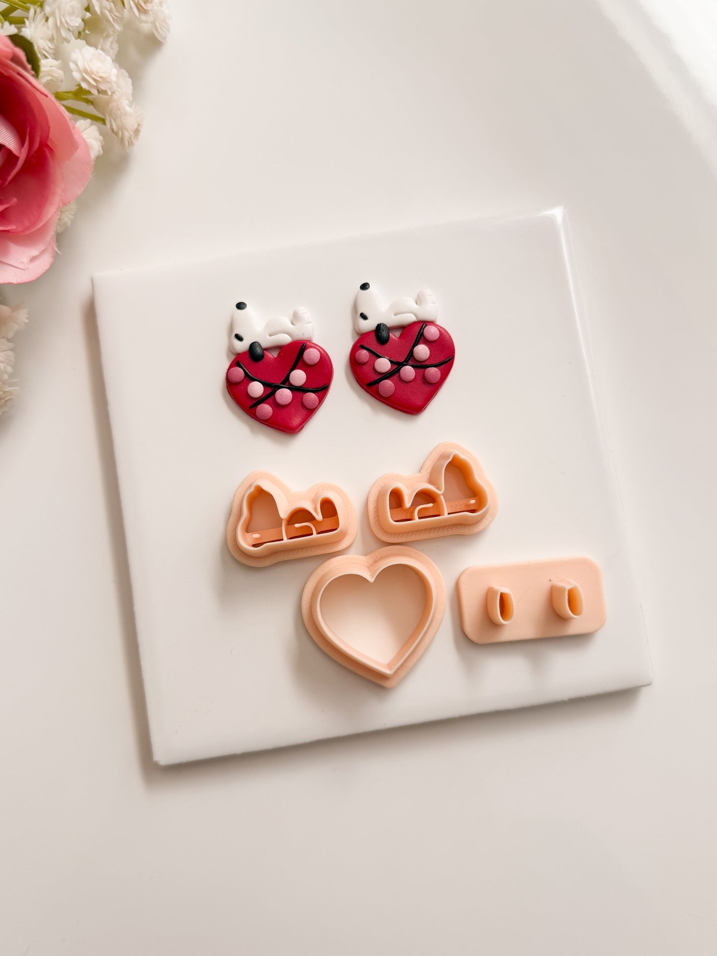 Snoopy Laying on Heart Clay Cutter | Snoopy Laying on Heart Polymer Clay Cutter for DIY Cute Earrings Love-Themed Jewelry and Handmade Romantic Accessories