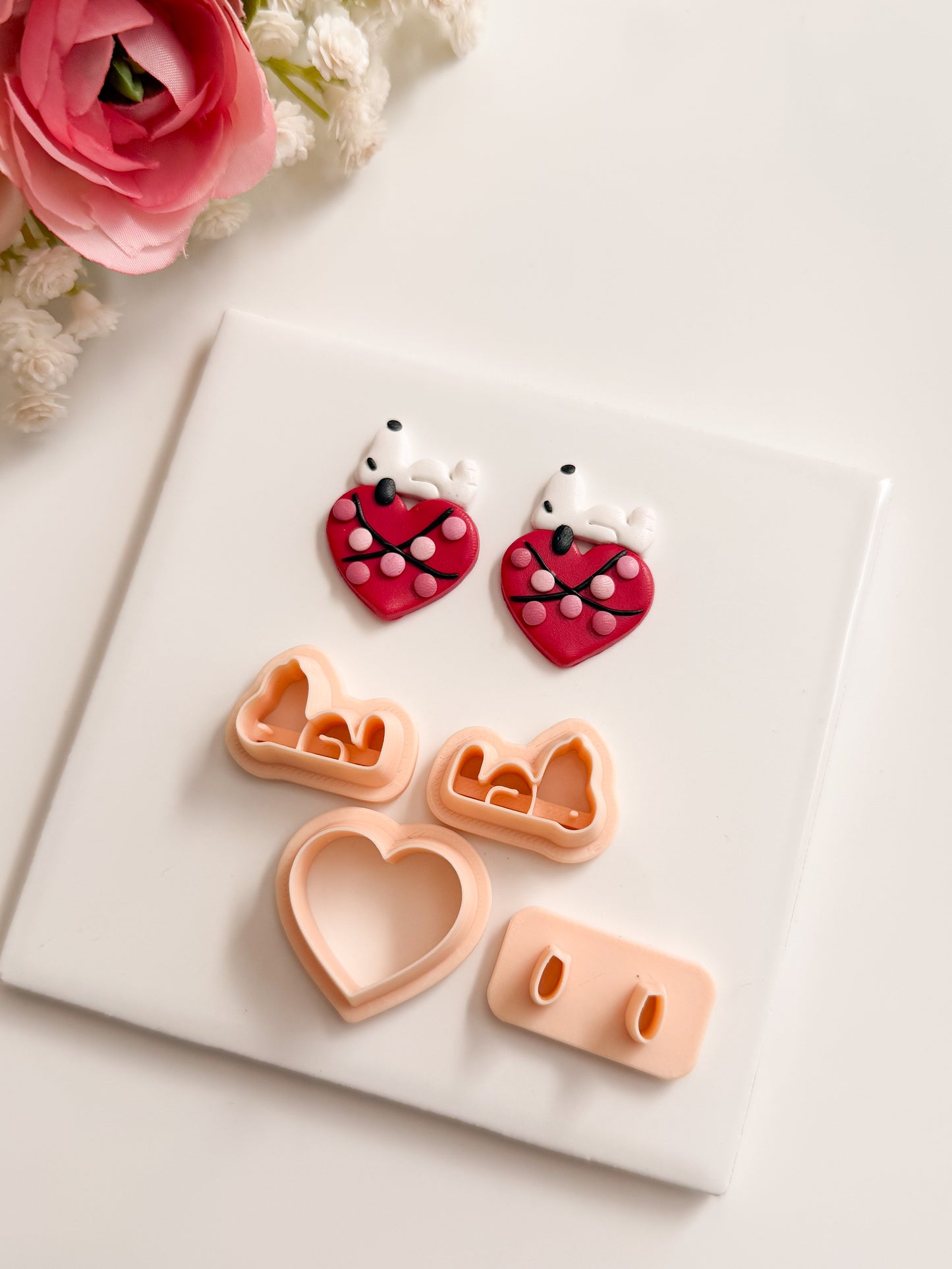 Snoopy Laying on Heart Clay Cutter | Snoopy Laying on Heart Polymer Clay Cutter for DIY Cute Earrings Love-Themed Jewelry and Handmade Romantic Accessories