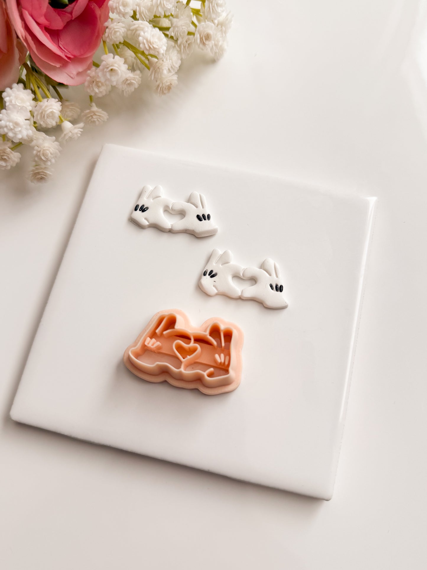 Mickey Mouse Heart Glove Clay Cutter | Mickey Mouse Heart Glove Polymer Clay Cutter for DIY Disney Earrings Cute Jewelry and Handmade Valentine's Accessories