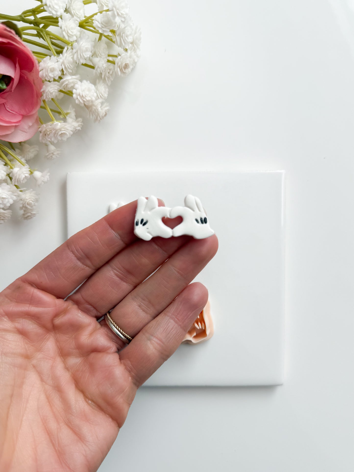 Mickey Mouse Heart Glove Clay Cutter | Mickey Mouse Heart Glove Polymer Clay Cutter for DIY Disney Earrings Cute Jewelry and Handmade Valentine's Accessories