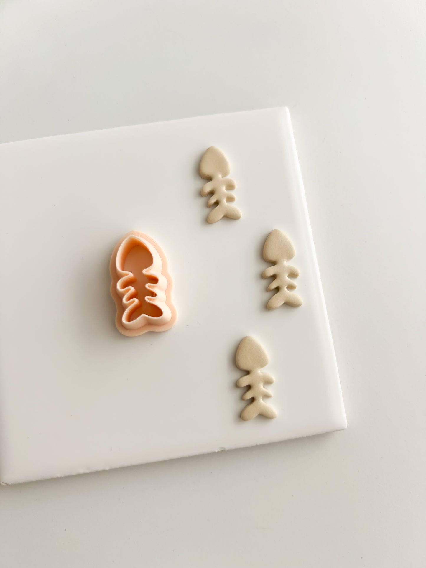 Boned Fish Clay Cutter | Boned Fish Polymer Clay Cutter for DIY Nautical Earrings Ocean-Themed Jewelry and Handmade Cute Accessories