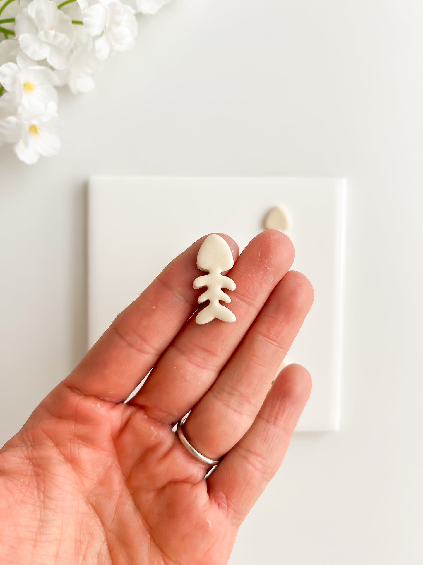 Boned Fish Clay Cutter | Boned Fish Polymer Clay Cutter for DIY Nautical Earrings Ocean-Themed Jewelry and Handmade Cute Accessories