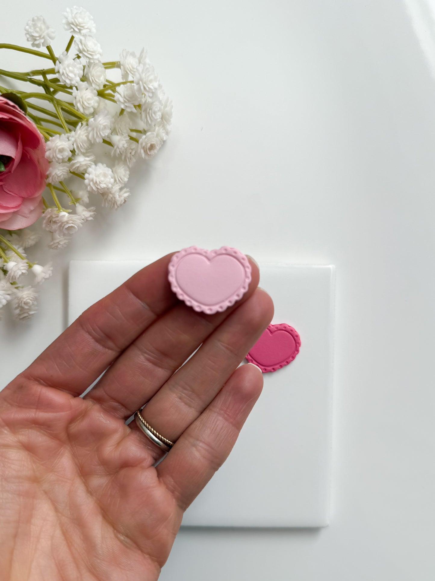 Scallop Heart Emboss No. 2 Clay Cutter | Scallop Heart Emboss No. 2 Polymer Clay Cutter for DIY Love Earrings Embossed Jewelry and Handmade Valentine's Accessories