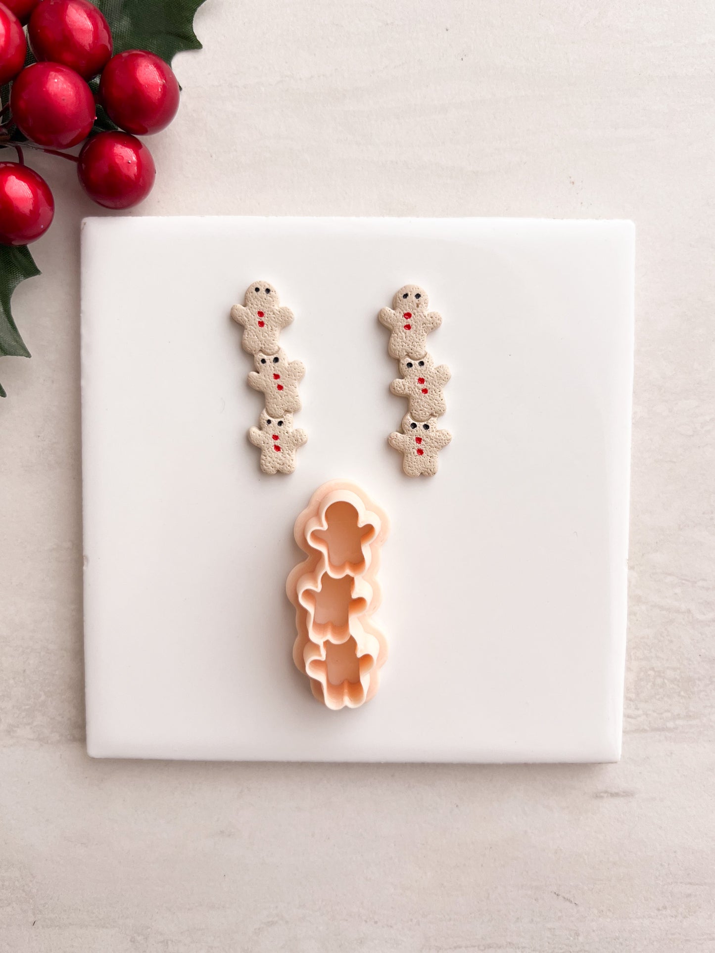 Gingerbread Men Chain Clay Cutter | Gingerbread Men Chain Polymer Clay Cutter for DIY Christmas Earrings Cookie-Themed Jewelry and Handmade Holiday Accessories
