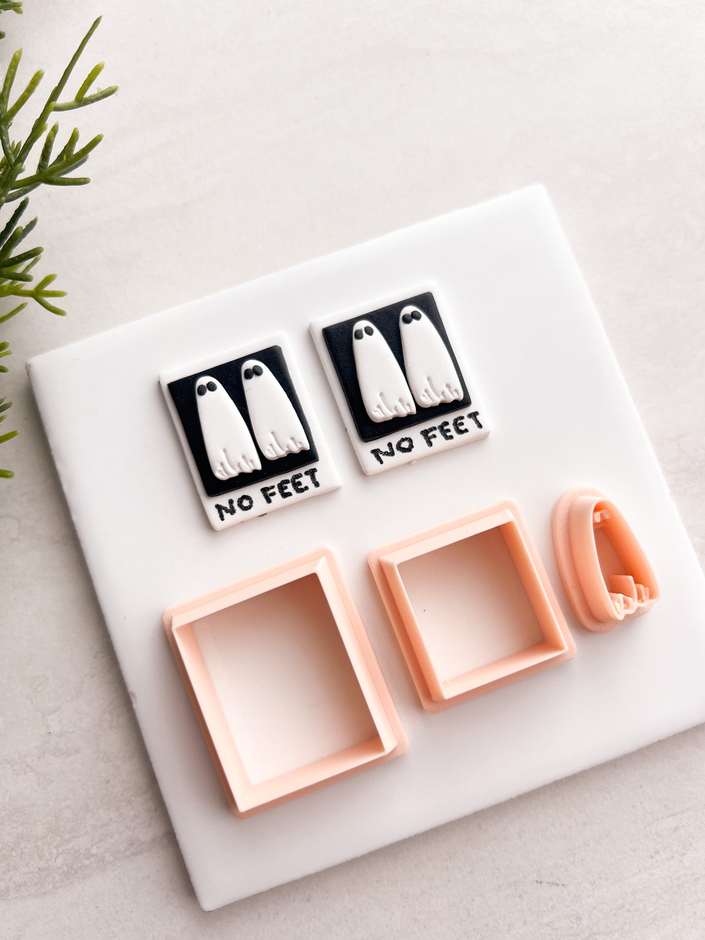 No Feet Ghost Clay Cutters | No Feet Ghost Polymer Clay Cutter for DIY Halloween Earrings Spooky Jewelry and Handmade Ghost-Themed Accessories