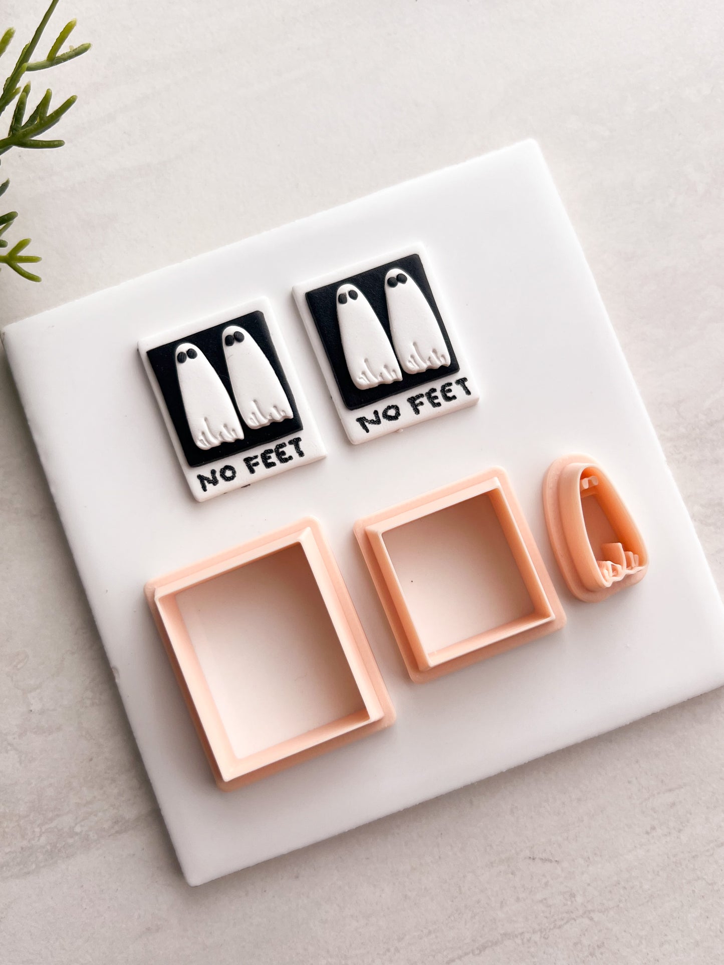 No Feet Ghost Clay Cutters | No Feet Ghost Polymer Clay Cutter for DIY Halloween Earrings Spooky Jewelry and Handmade Ghost-Themed Accessories