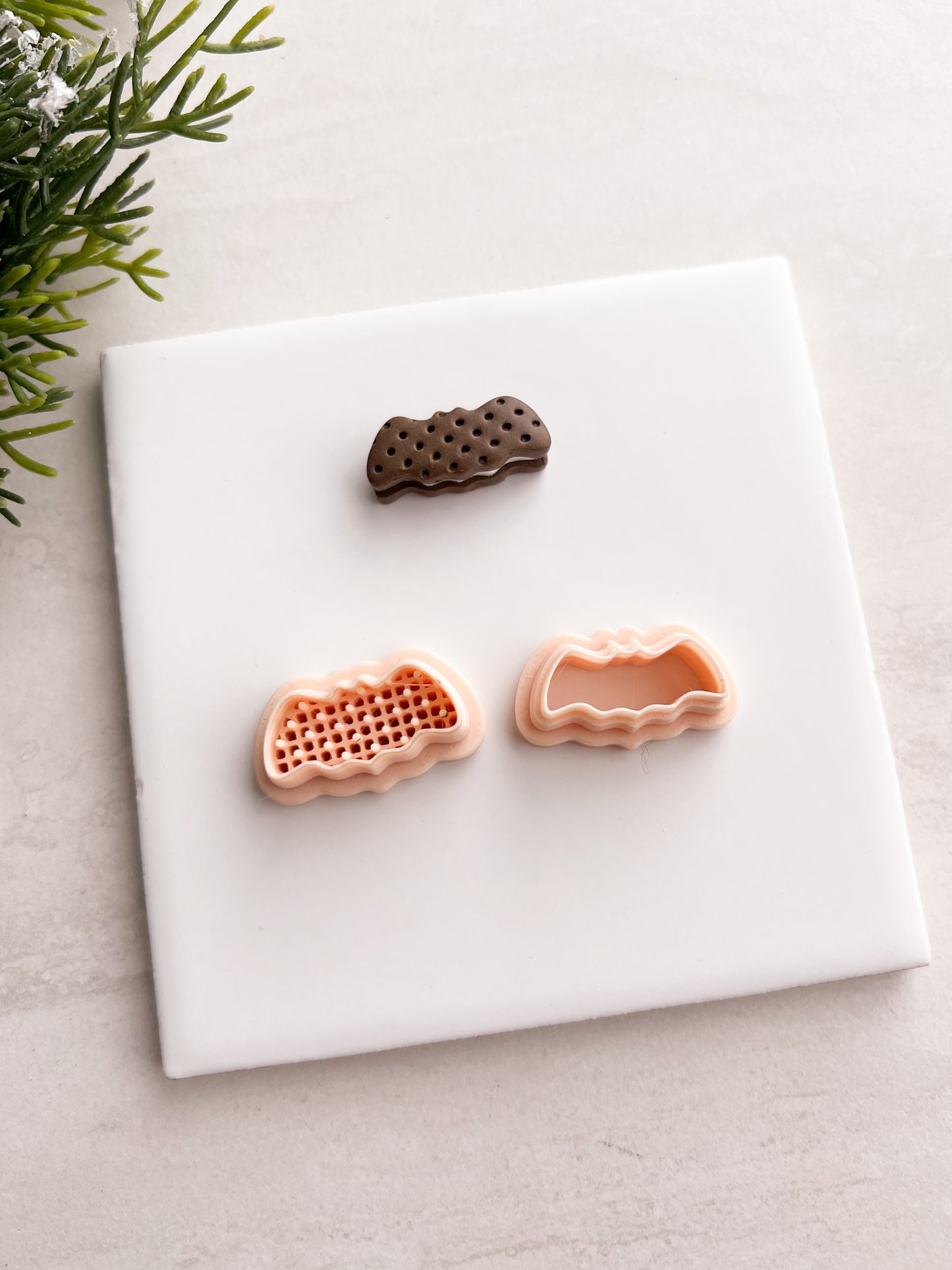 Bat Ice Cream Sandwich Clay Cutter | Bat Ice Cream Sandwich Polymer Clay Cutter for DIY Halloween Earrings Sweet-Themed Jewelry and Handmade Spooky Accessories