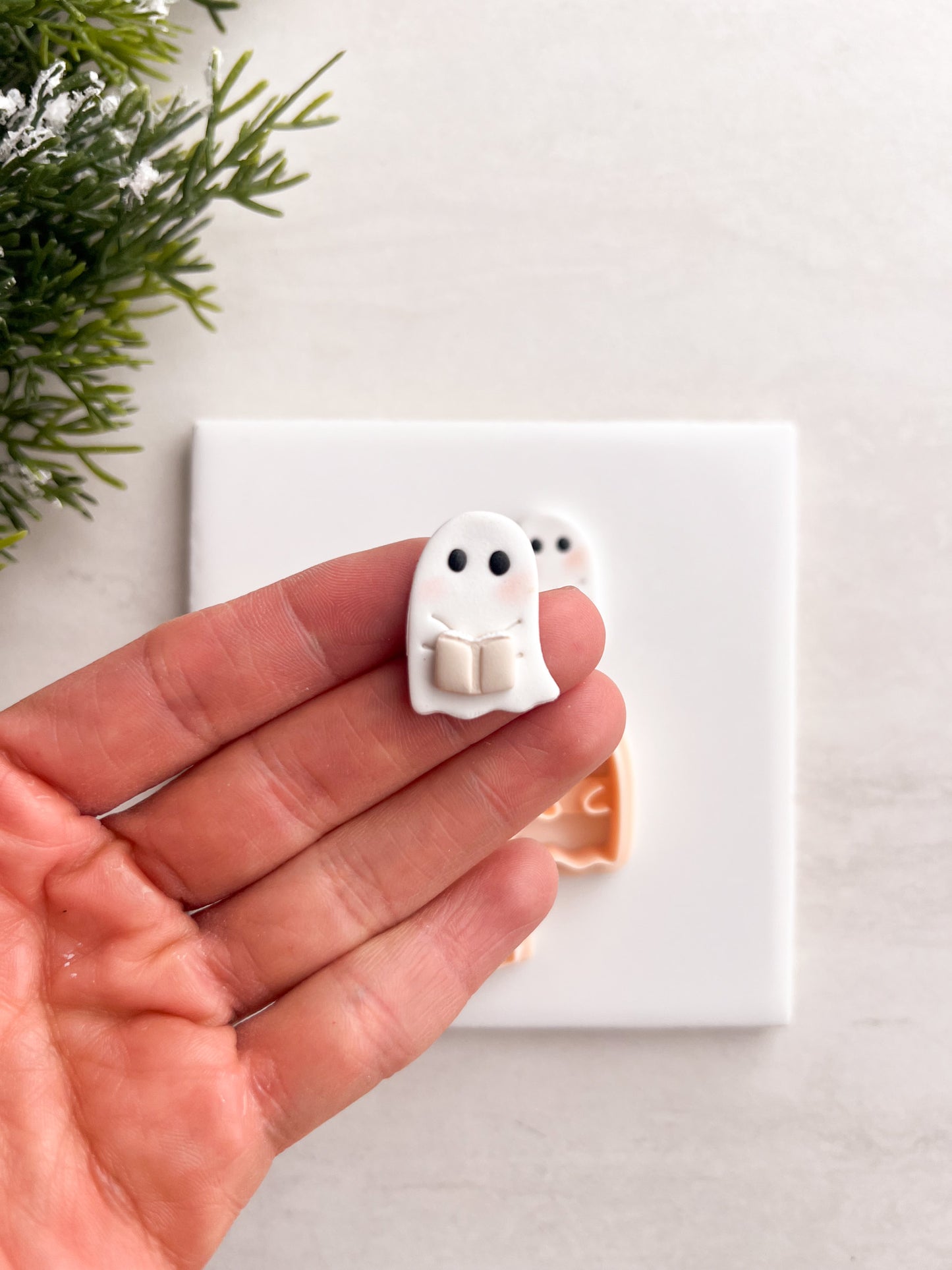 Ghost Reading Book Clay Cutter | Ghost Reading Book Polymer Clay Cutter for DIY Halloween Earrings Spooky-Themed Jewelry and Handmade Cute Accessories