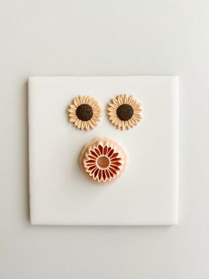 Sunflower No. 3 Clay Cutter | Sunflower No. 3 Polymer Clay Cutter for DIY Floral Earrings Garden-Themed Jewelry and Handmade Botanical Accessories