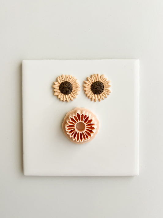 Sunflower No. 3 Clay Cutter | Sunflower No. 3 Polymer Clay Cutter for DIY Floral Earrings Garden-Themed Jewelry and Handmade Botanical Accessories