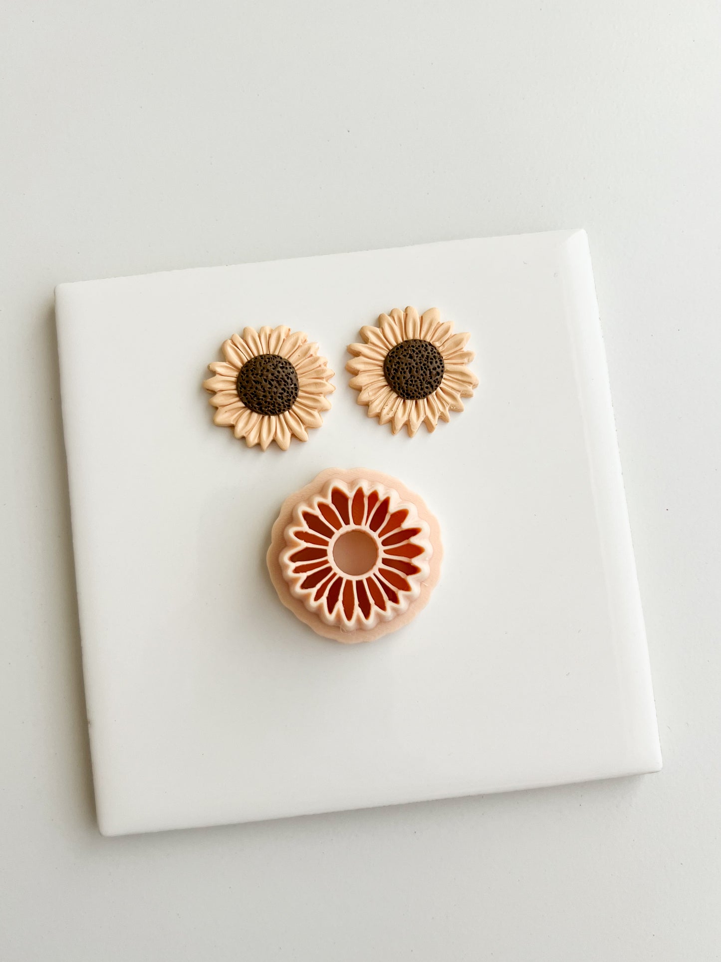 Sunflower No. 3 Clay Cutter | Sunflower No. 3 Polymer Clay Cutter for DIY Floral Earrings Garden-Themed Jewelry and Handmade Botanical Accessories