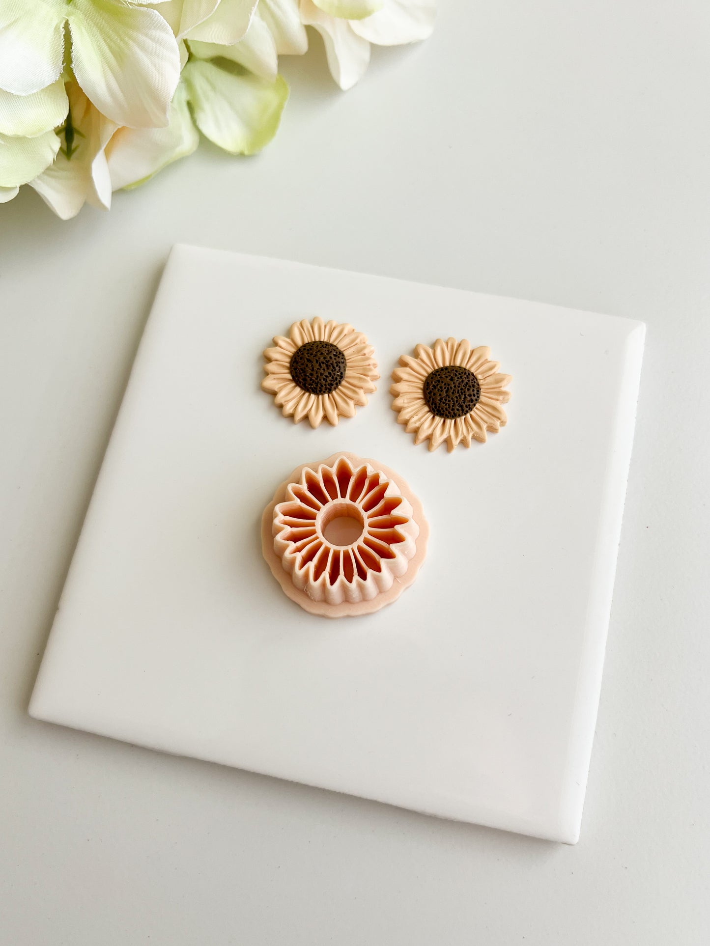 Sunflower No. 3 Clay Cutter | Sunflower No. 3 Polymer Clay Cutter for DIY Floral Earrings Garden-Themed Jewelry and Handmade Botanical Accessories