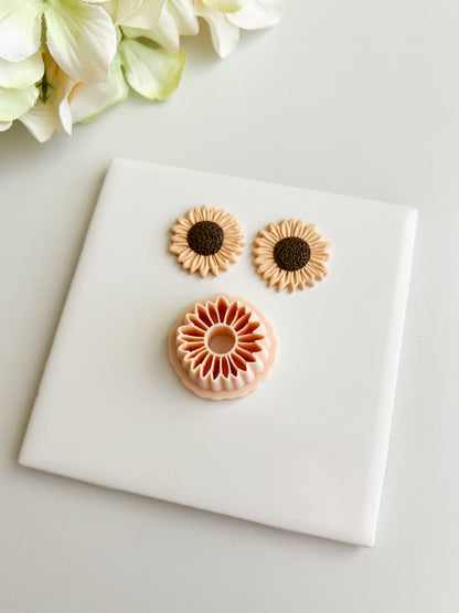 Sunflower No. 3 Clay Cutter | Sunflower No. 3 Polymer Clay Cutter for DIY Floral Earrings Garden-Themed Jewelry and Handmade Botanical Accessories