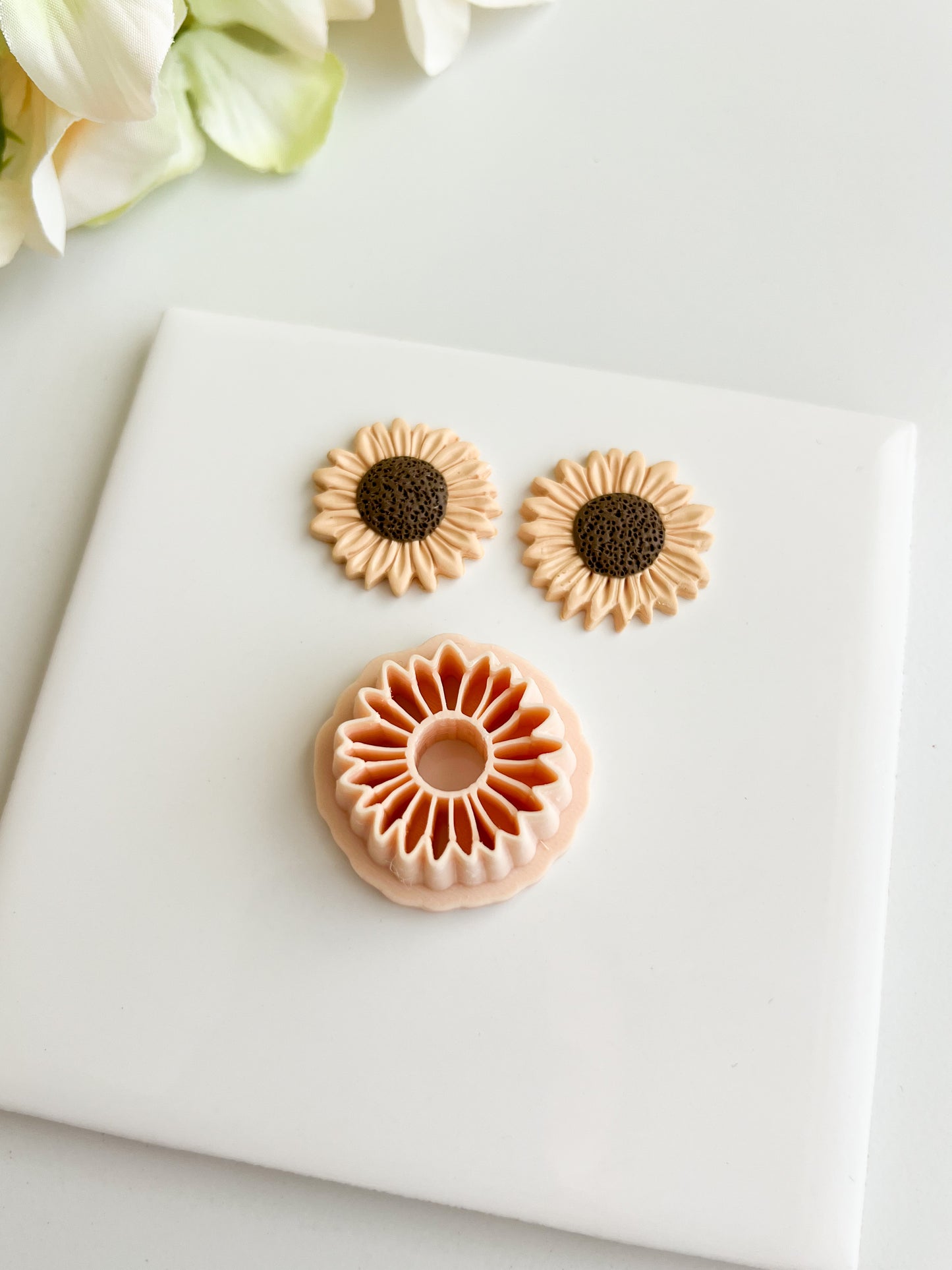 Sunflower No. 3 Clay Cutter | Sunflower No. 3 Polymer Clay Cutter for DIY Floral Earrings Garden-Themed Jewelry and Handmade Botanical Accessories