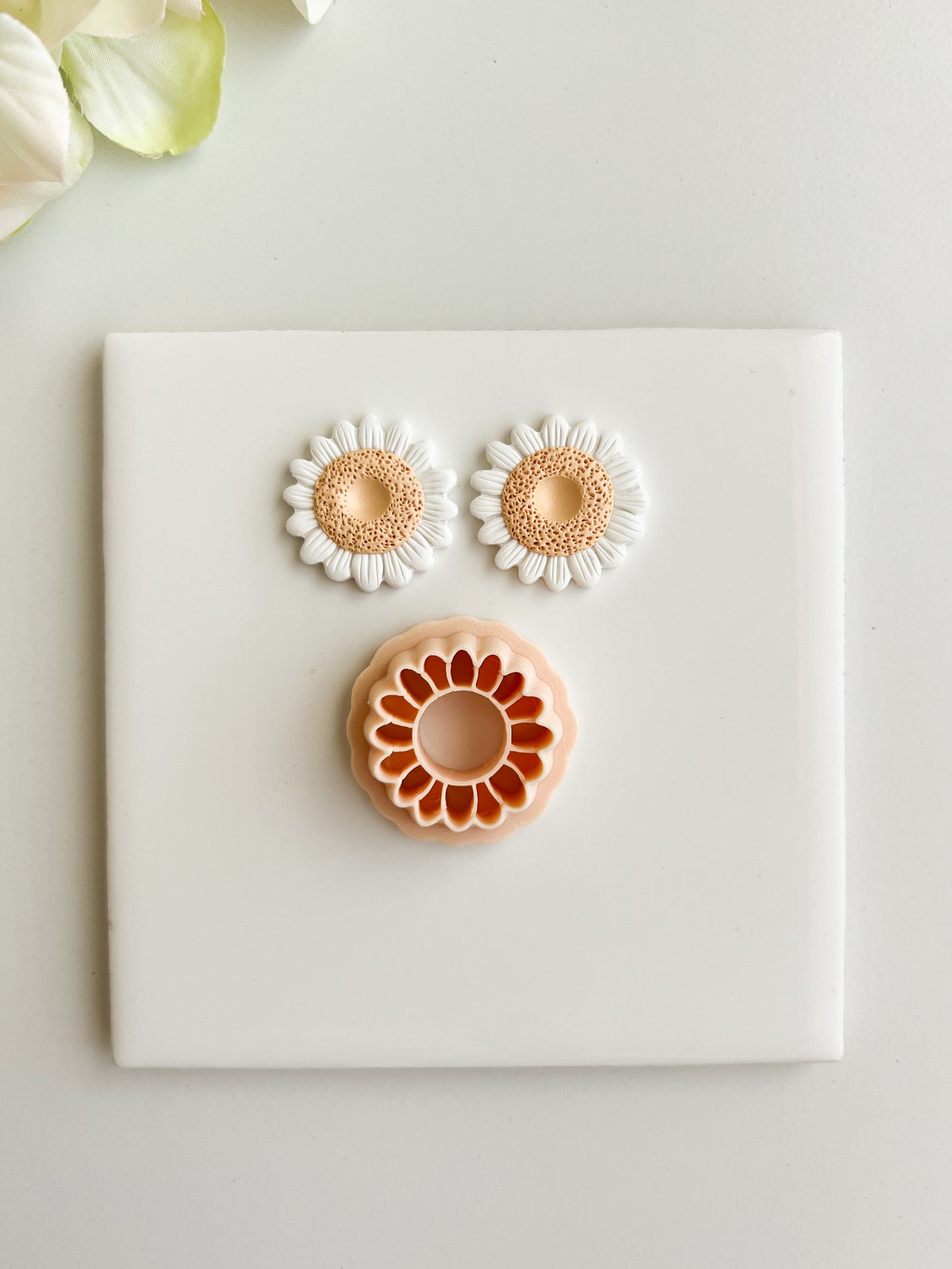 Daisy No. 12 Clay Cutter | Daisy No. 12 Polymer Clay Cutter for DIY Flower Earrings Spring-Themed Jewelry and Handmade Botanical Accessories