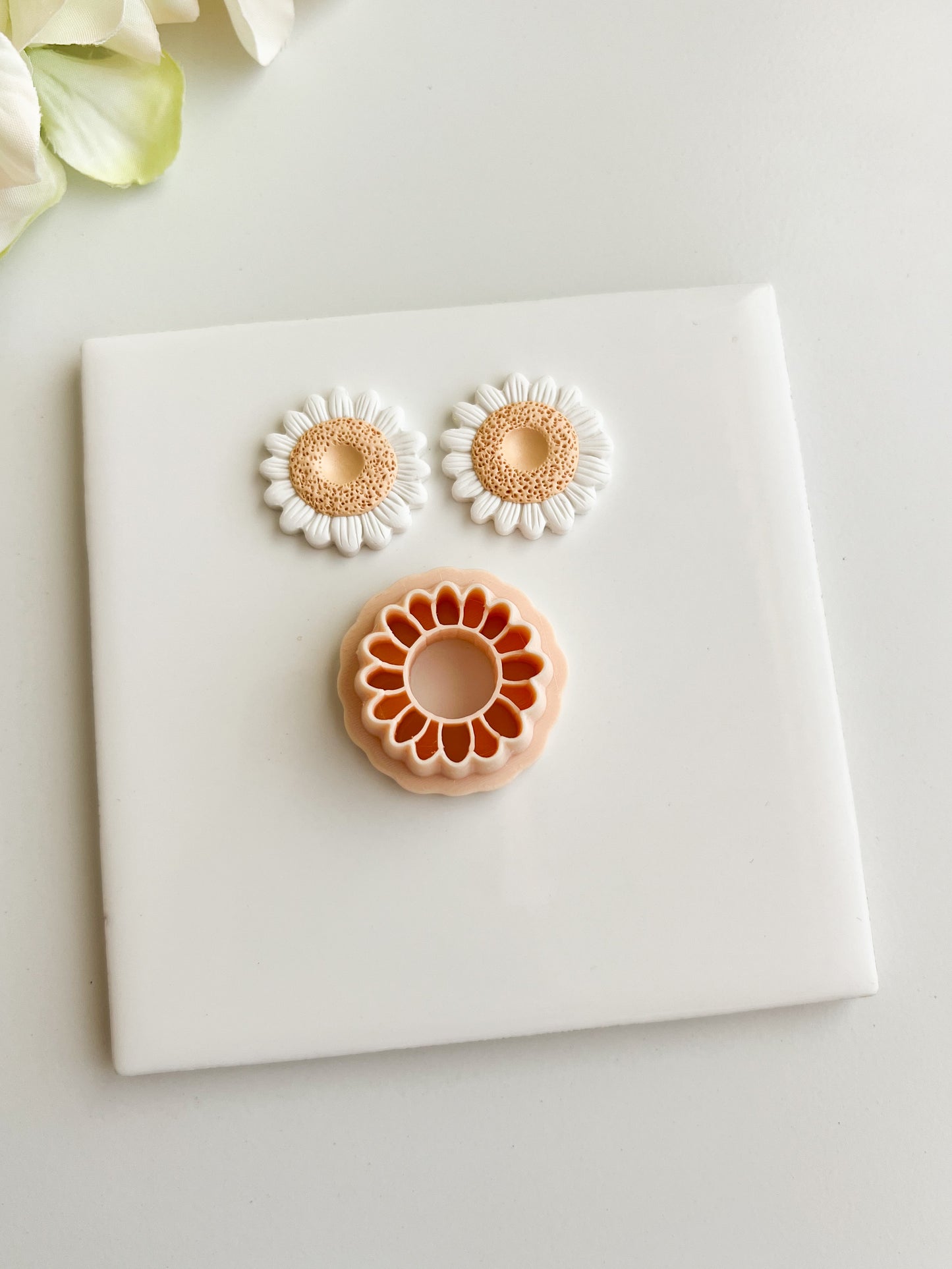 Daisy No. 12 Clay Cutter | Daisy No. 12 Polymer Clay Cutter for DIY Flower Earrings Spring-Themed Jewelry and Handmade Botanical Accessories