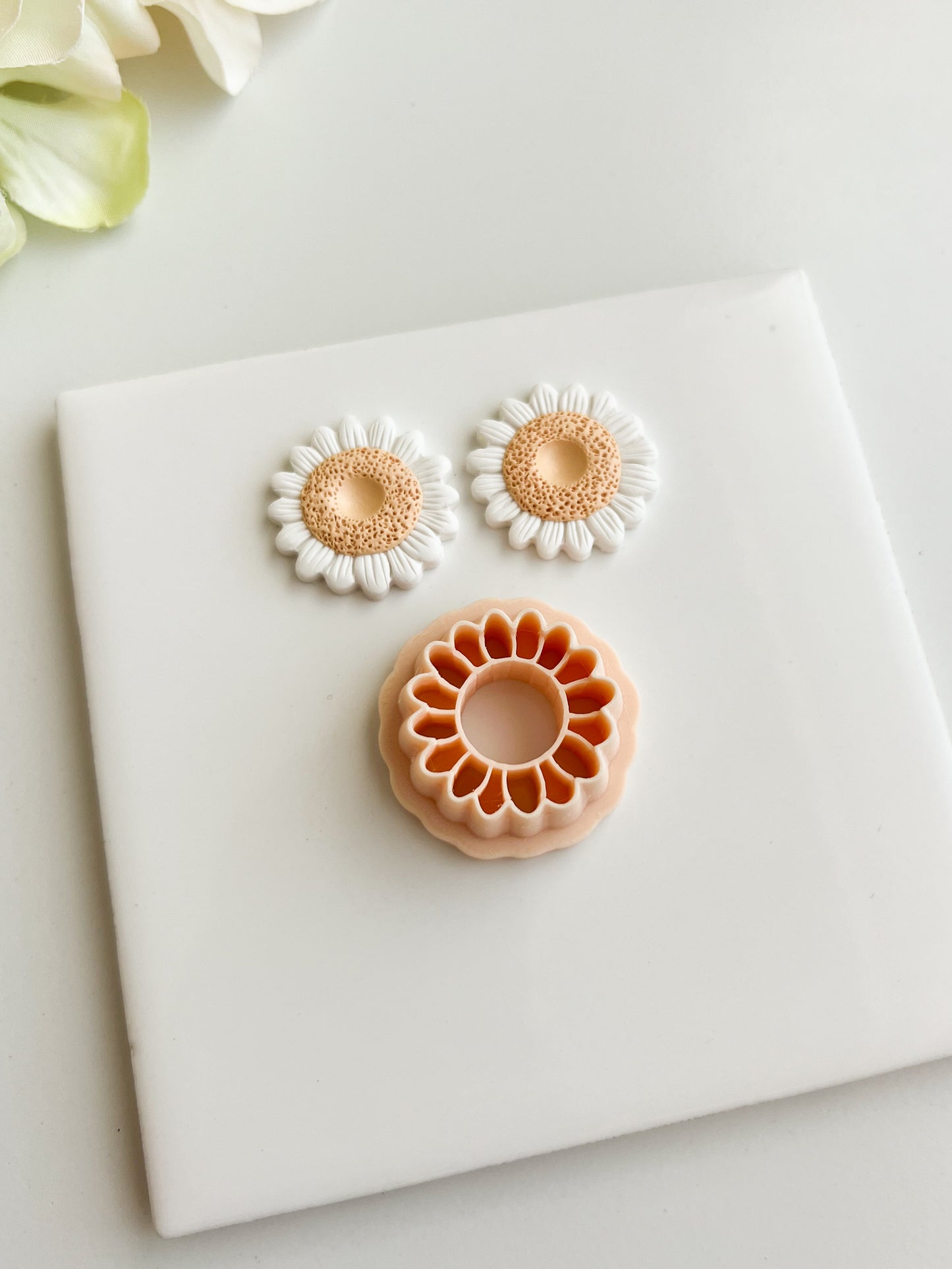 Daisy No. 12 Clay Cutter | Daisy No. 12 Polymer Clay Cutter for DIY Flower Earrings Spring-Themed Jewelry and Handmade Botanical Accessories