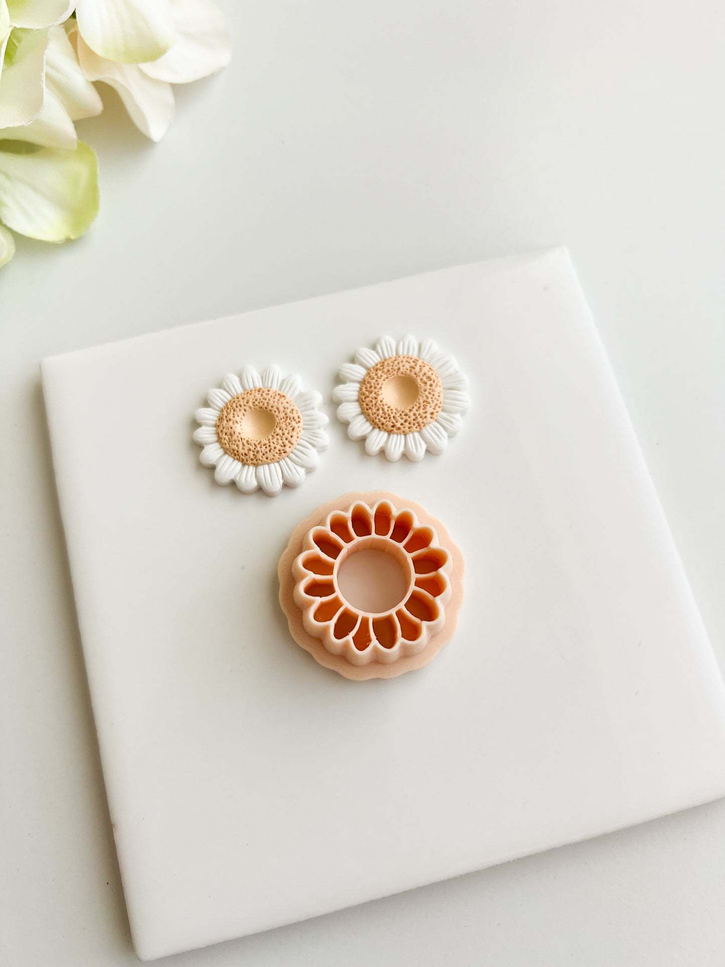 Daisy No. 12 Clay Cutter | Daisy No. 12 Polymer Clay Cutter for DIY Flower Earrings Spring-Themed Jewelry and Handmade Botanical Accessories