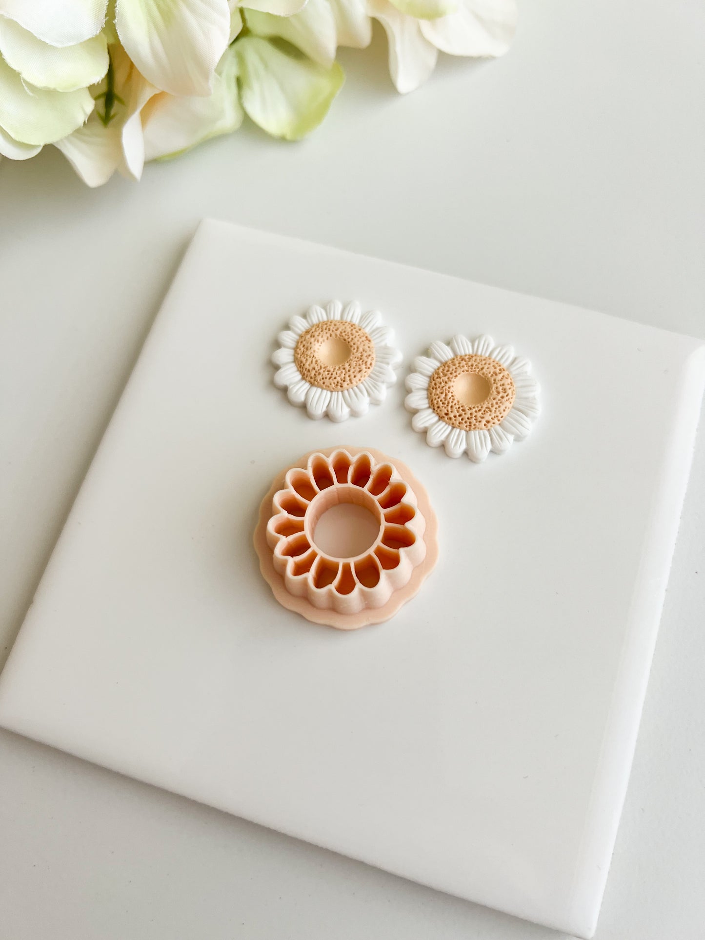 Daisy No. 12 Clay Cutter | Daisy No. 12 Polymer Clay Cutter for DIY Flower Earrings Spring-Themed Jewelry and Handmade Botanical Accessories