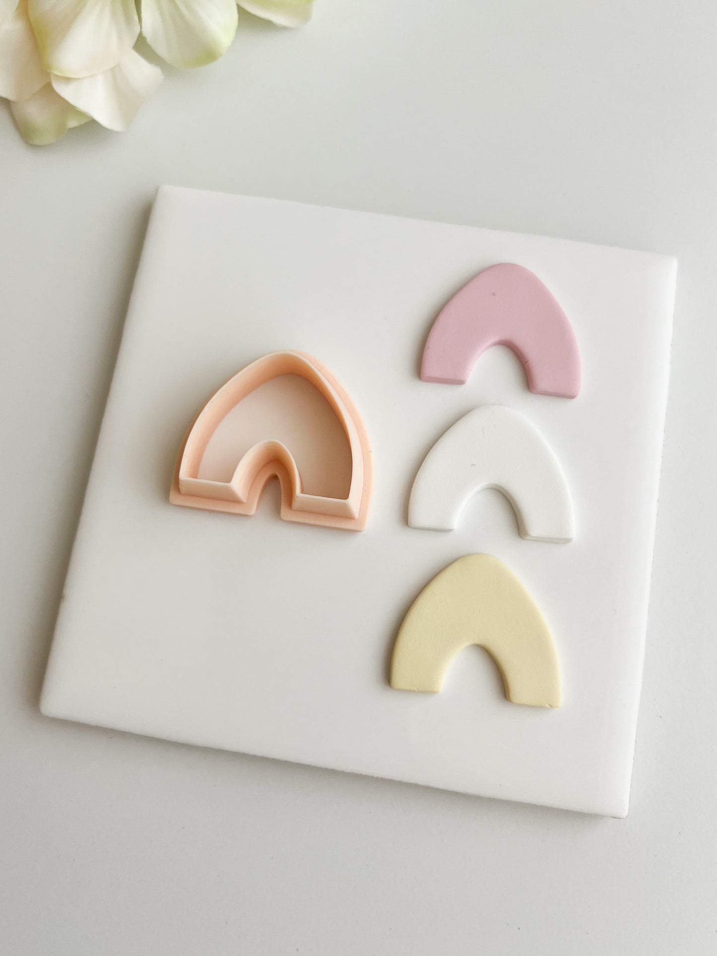 Pointed Wide Arch Clay Cutter | Pointed Wide Arch Polymer Clay Cutter for DIY Geometric Earrings Modern Jewelry and Handmade Minimalist Accessories