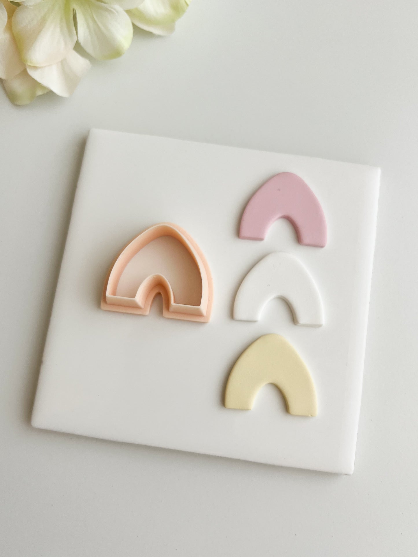 Pointed Wide Arch Clay Cutter | Pointed Wide Arch Polymer Clay Cutter for DIY Geometric Earrings Modern Jewelry and Handmade Minimalist Accessories
