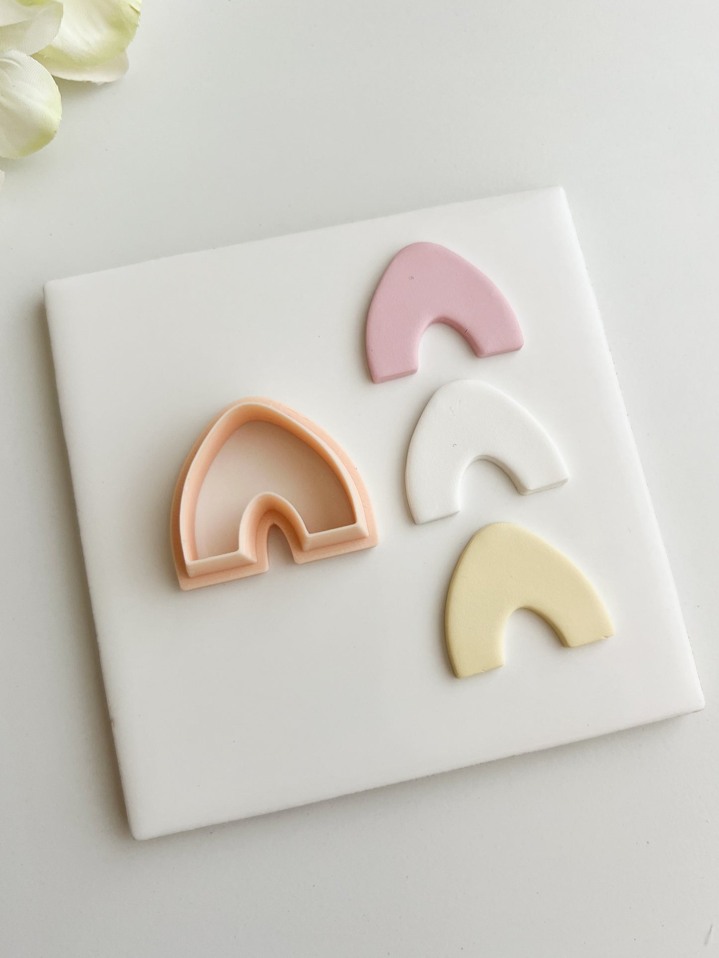 Pointed Wide Arch Clay Cutter | Pointed Wide Arch Polymer Clay Cutter for DIY Geometric Earrings Modern Jewelry and Handmade Minimalist Accessories