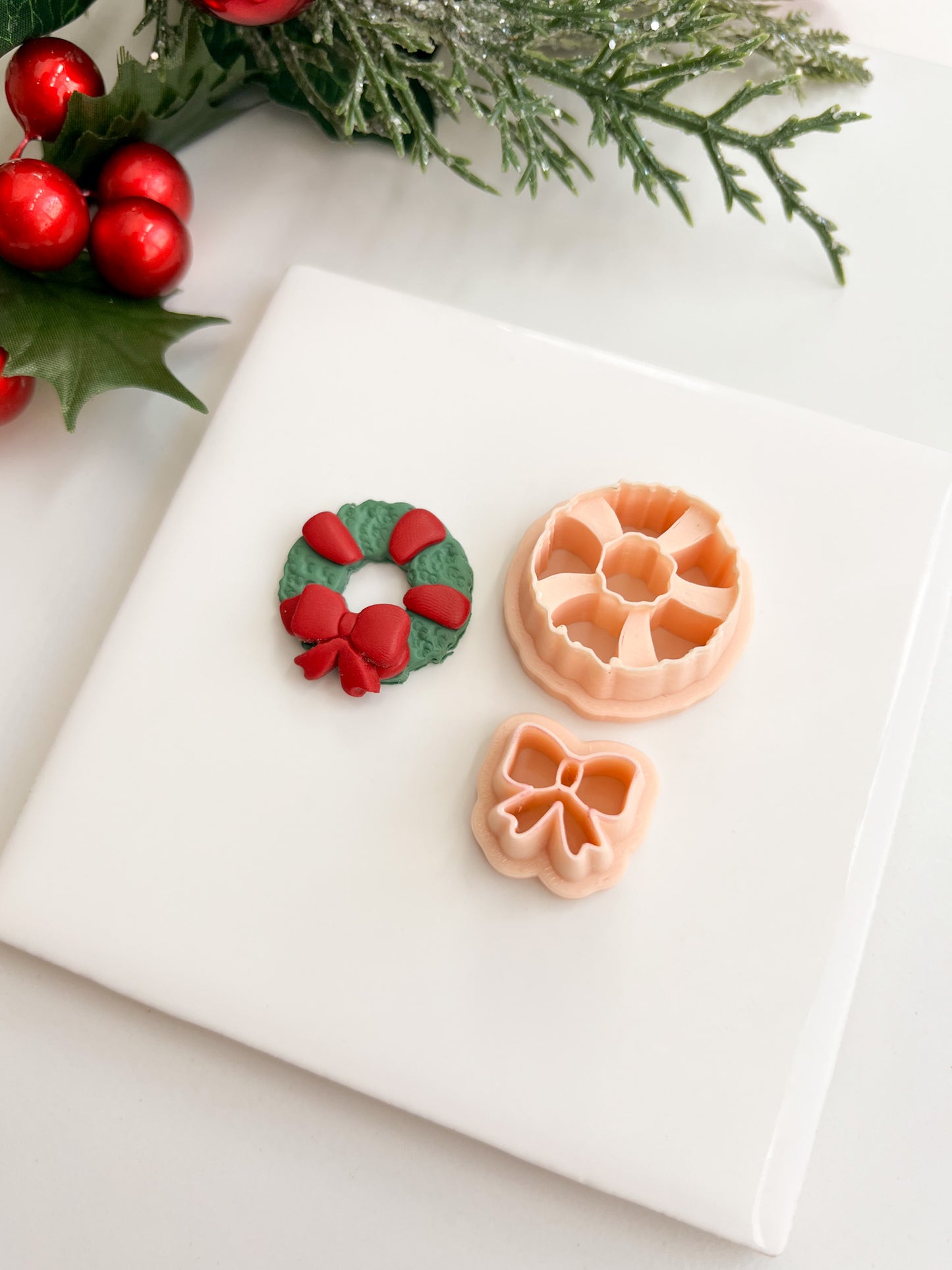 Christmas Banded Wreath Clay Cutter | Christmas Banded Wreath Polymer Clay Cutter for DIY Festive Earrings Holiday-Themed Jewelry and Handmade Christmas Accessories